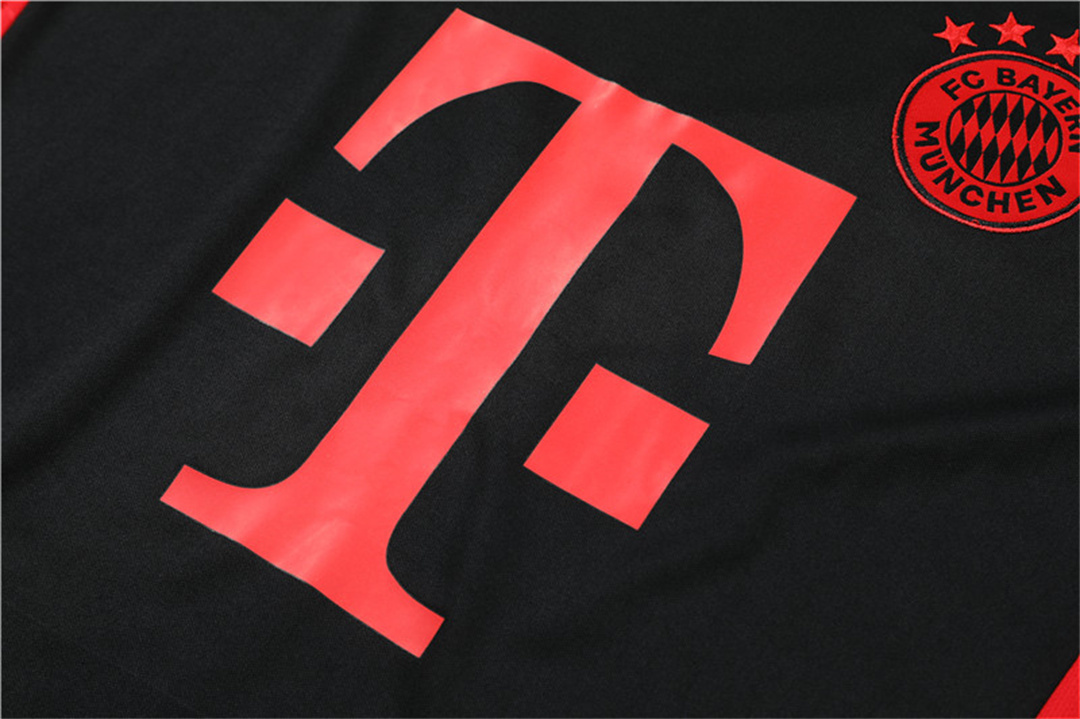 22-23 Bayern Training Kit Black 1