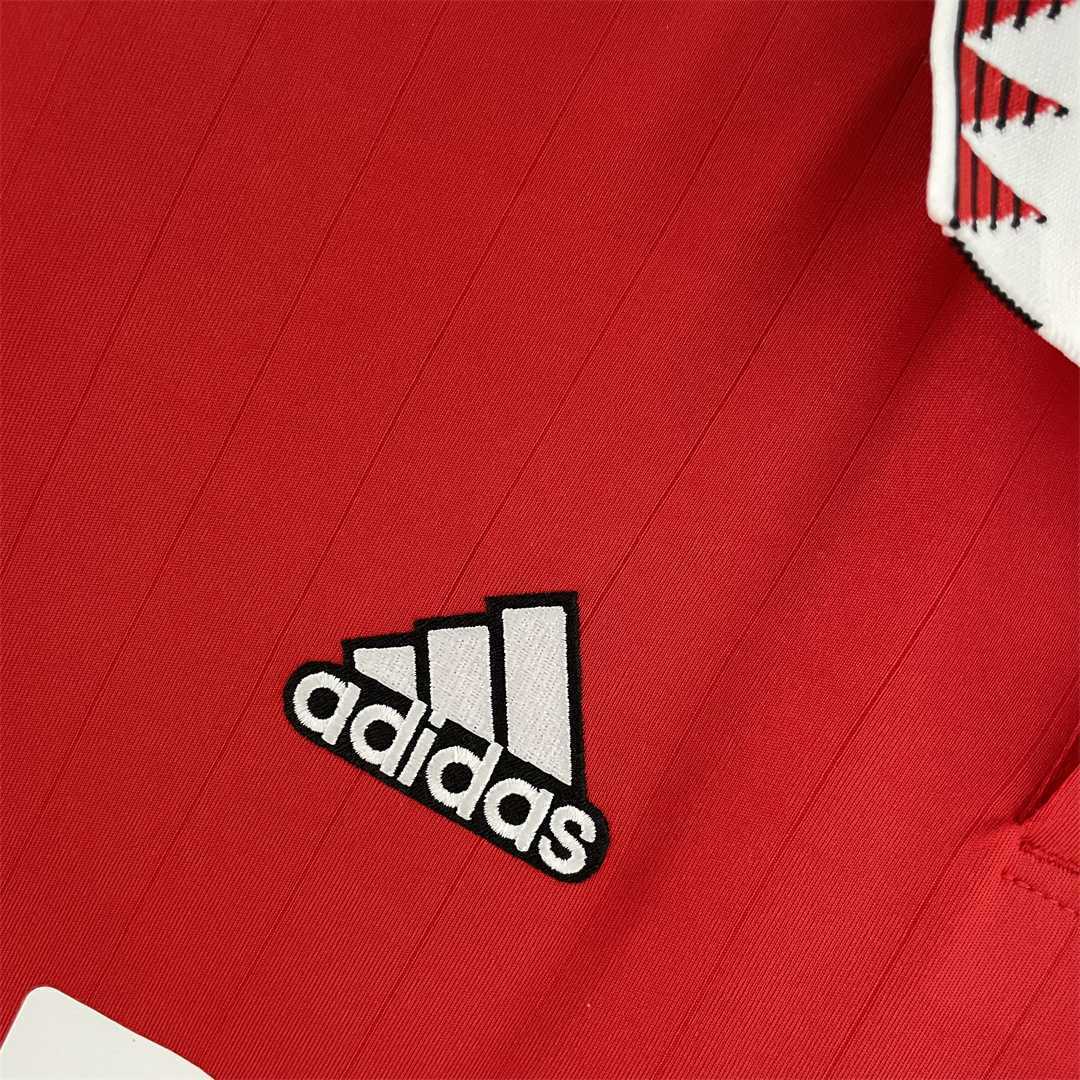22-23 Manchester United home - 25 5