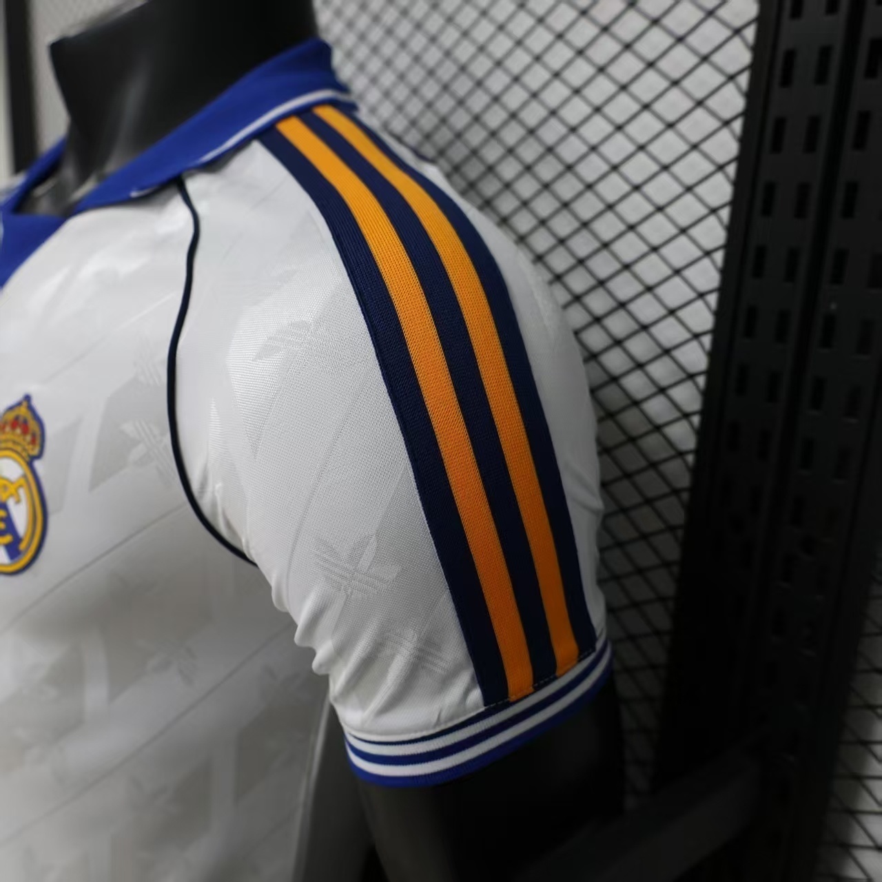 26-27 Real Madrid Mens Retro Kit Special Edition Football Shirt AAAAJersey Wholesale Yupoo 2