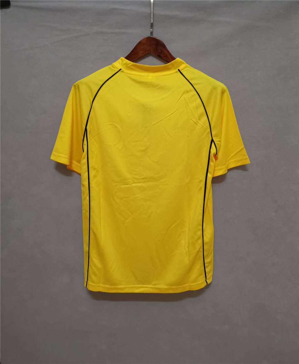 02 Dortmund home yellow 2