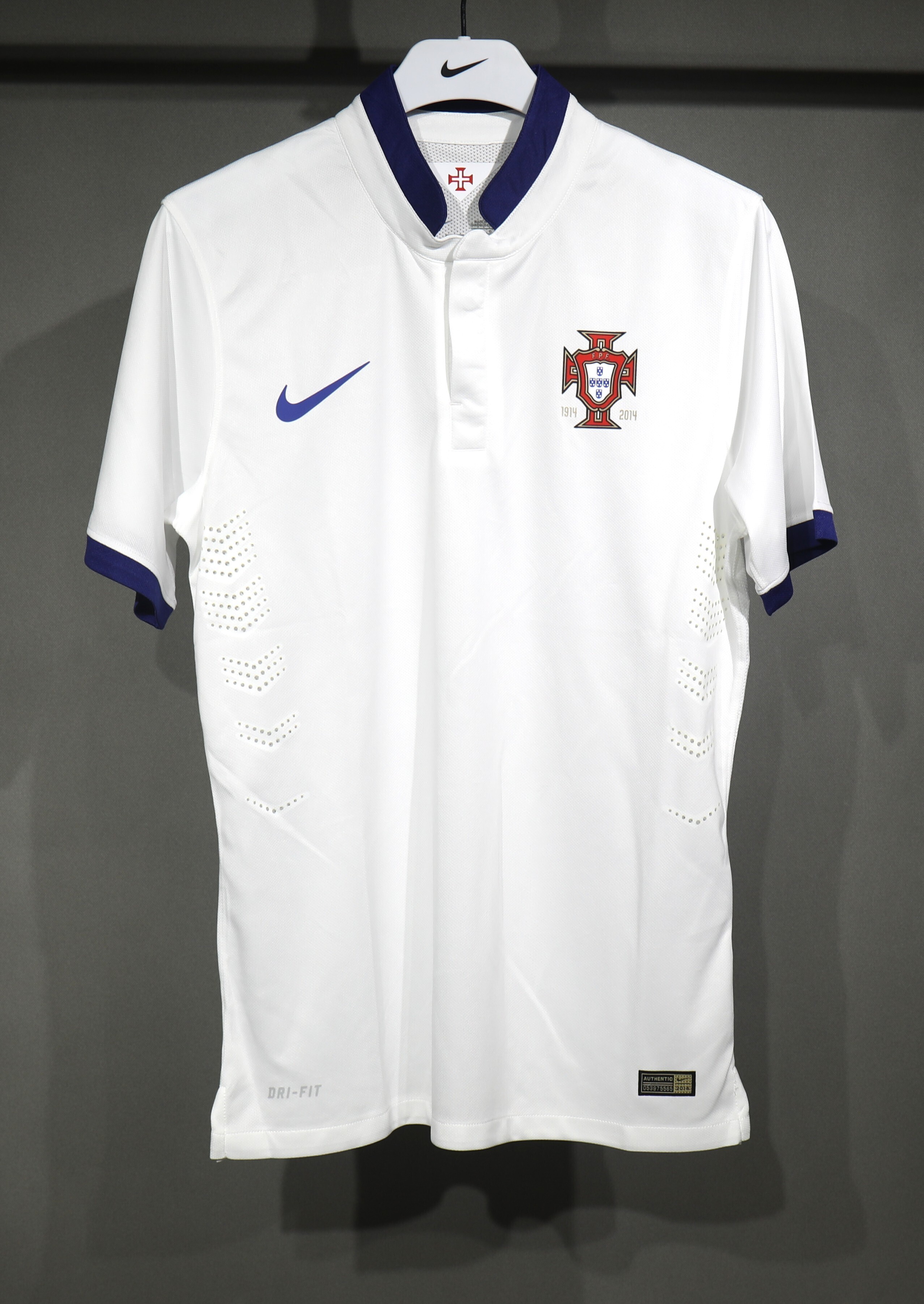 2014 Portugal Away Retro Kit Vintage Player Version Shirt Football World Cup AAAAJersey Supply 9