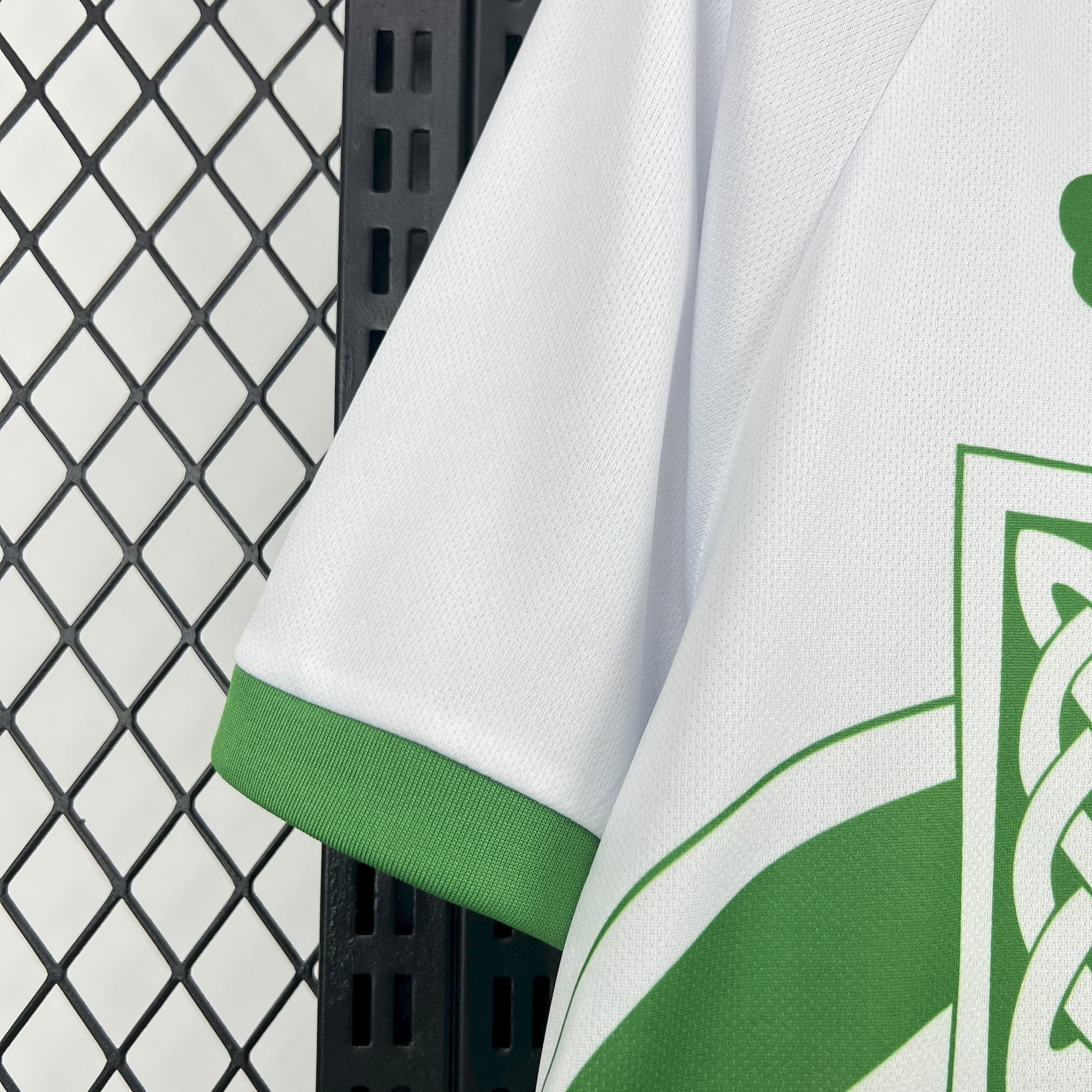 2026 Mens Retro Ireland Celtic Cross False9 Soccer T-Shirt AAAAJersey Dropship Yupoo 1
