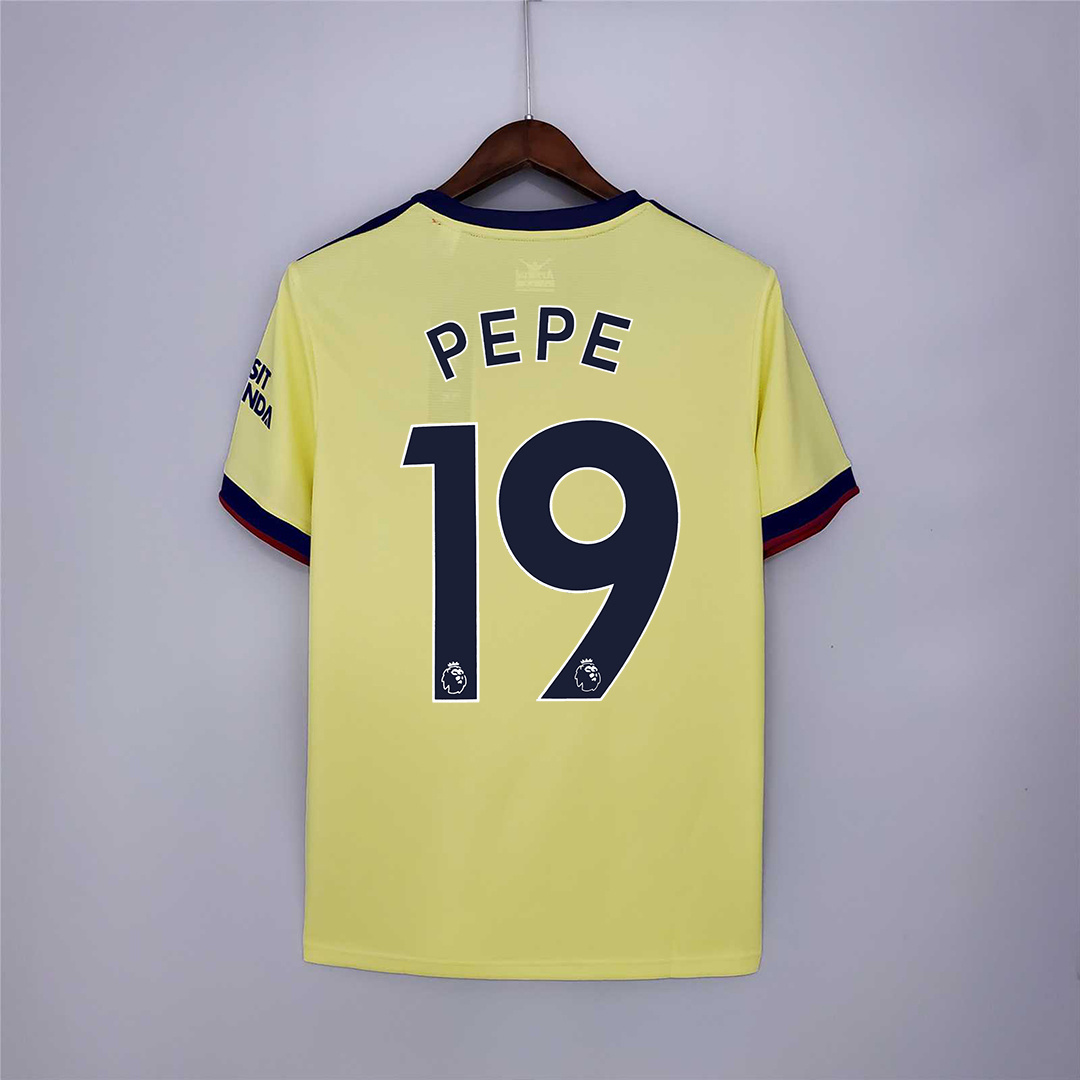 21-22 Arsenal away 4