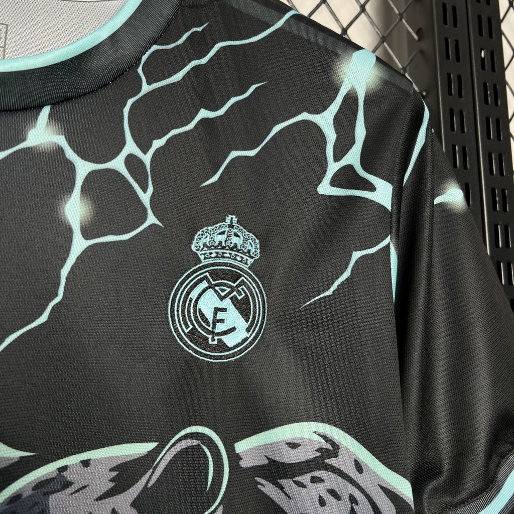 24-25 Real Madrid Green Jaguar Special Edition Kit Soccer Uniforms Soccer AAAAJersey Yupoo 1