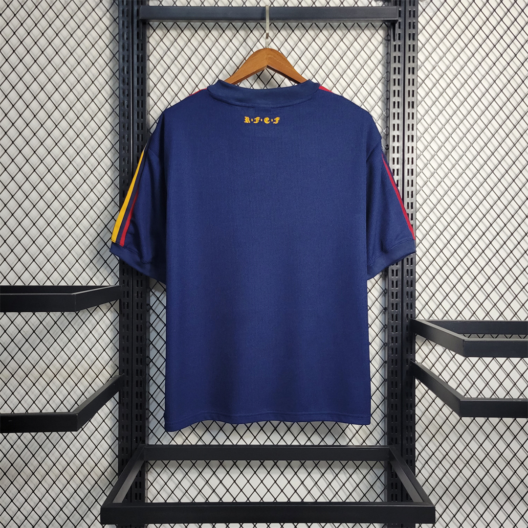 2010 Spain away blue 6