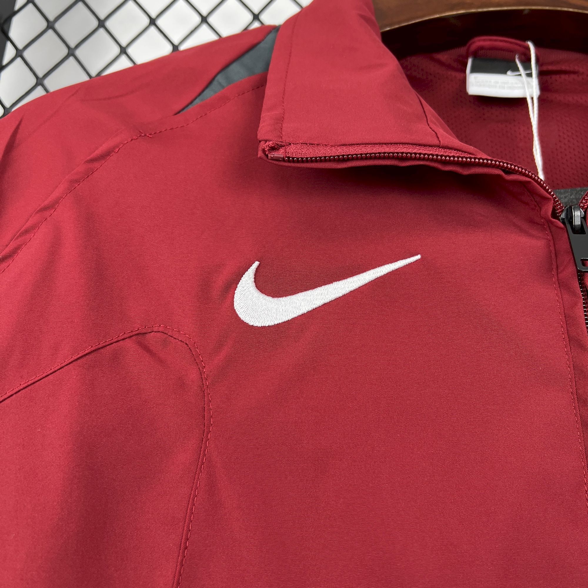 05-06 Arsenal Retro Red Windbreaker Jackets Yupoo 5