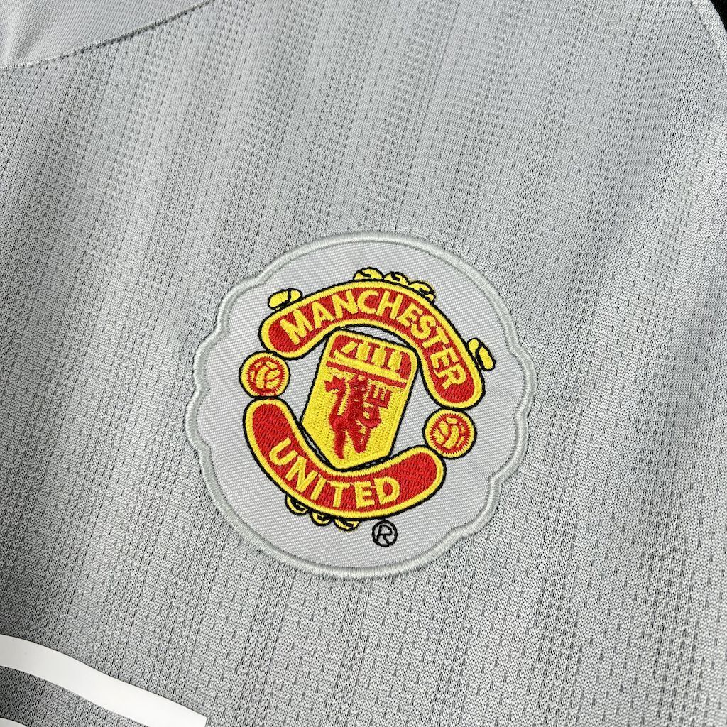 07-08 Manchester United Goalkeeper Retro Kit Vintage T-Shirt Soccer AAAAJersey Yupoo 1