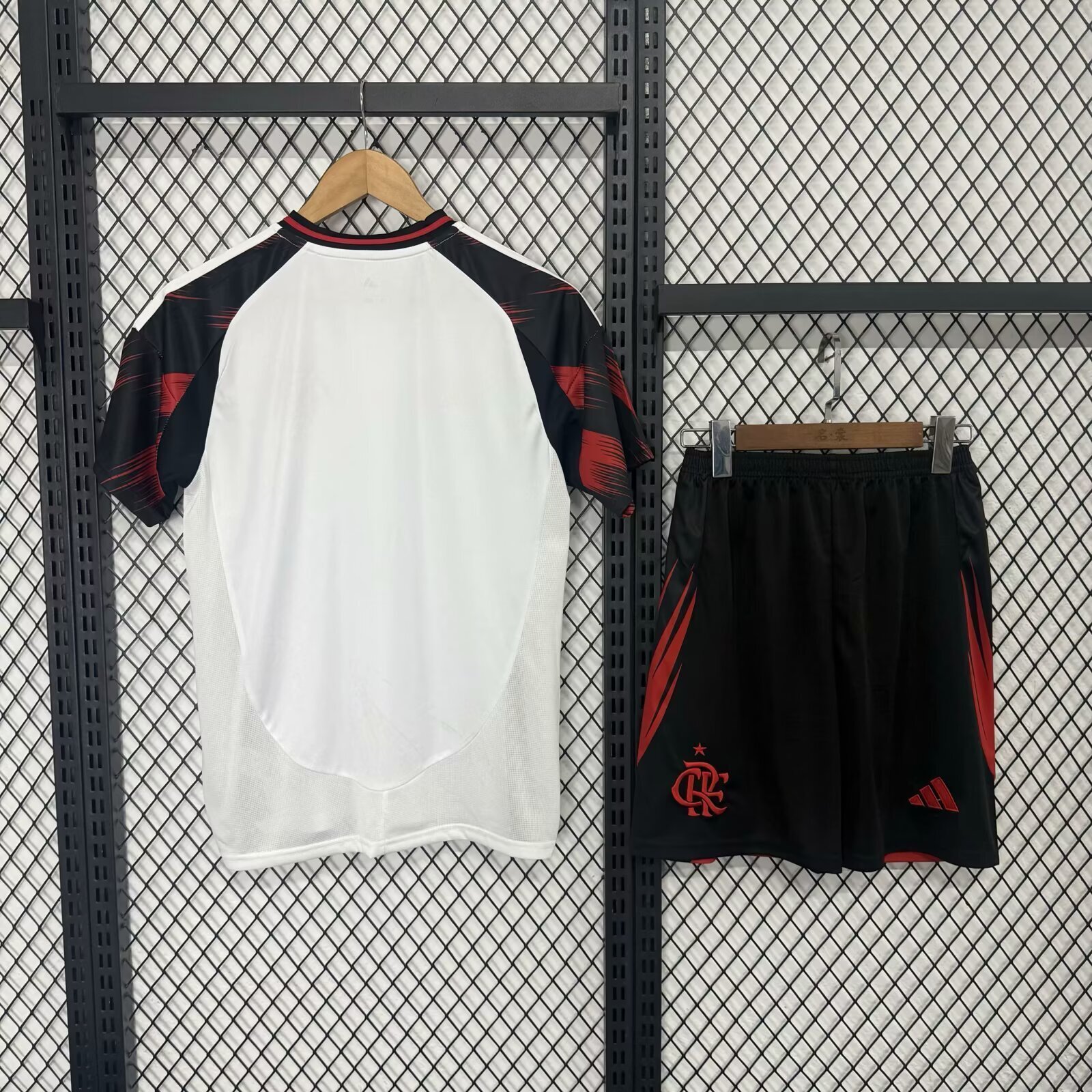 25-26 Flamengo Away Adults and Kid Kits Soccer Uniforms AAAAJersey Supply Yupoo 1