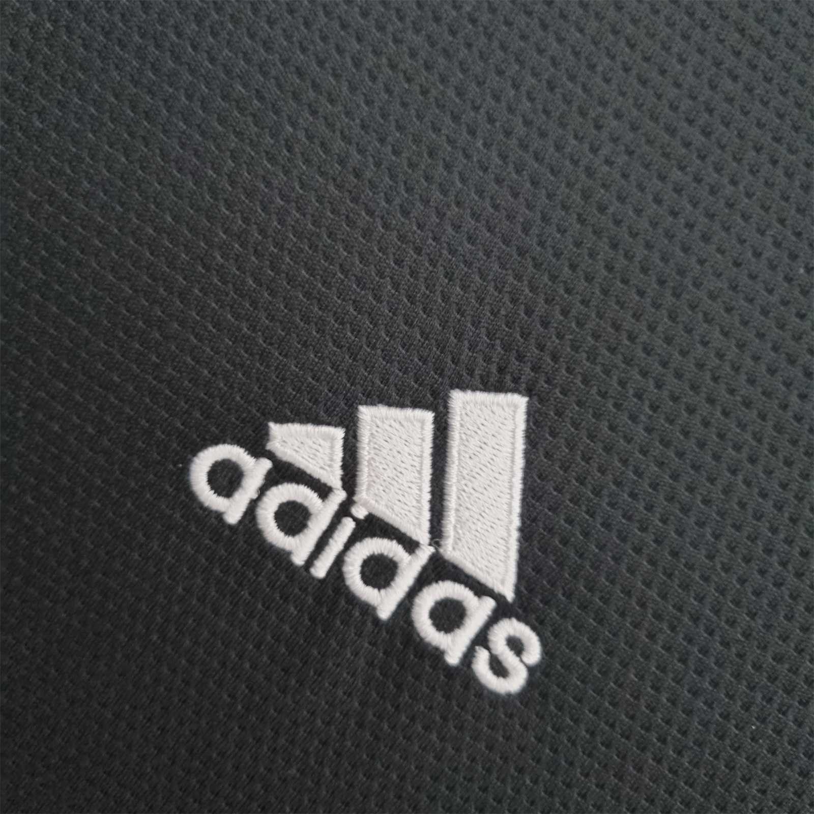 22-23 Manchester United black training suit 1
