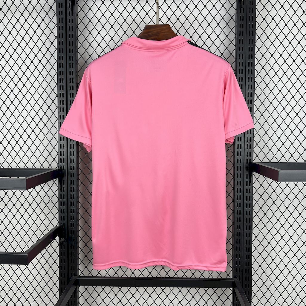 25-26 Real Madrid OG Pink Special Edition T-Shirt AAAAJersey Dropship Yupoo 3