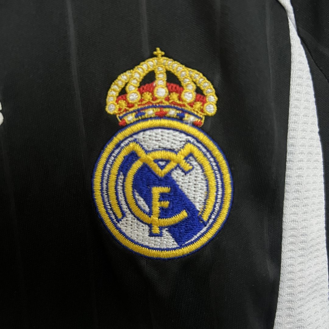 06-07 Real Madrid Away Retro Kid Kits Vintage Youth Apparels AAAAJersey Supplier Yupoo 8