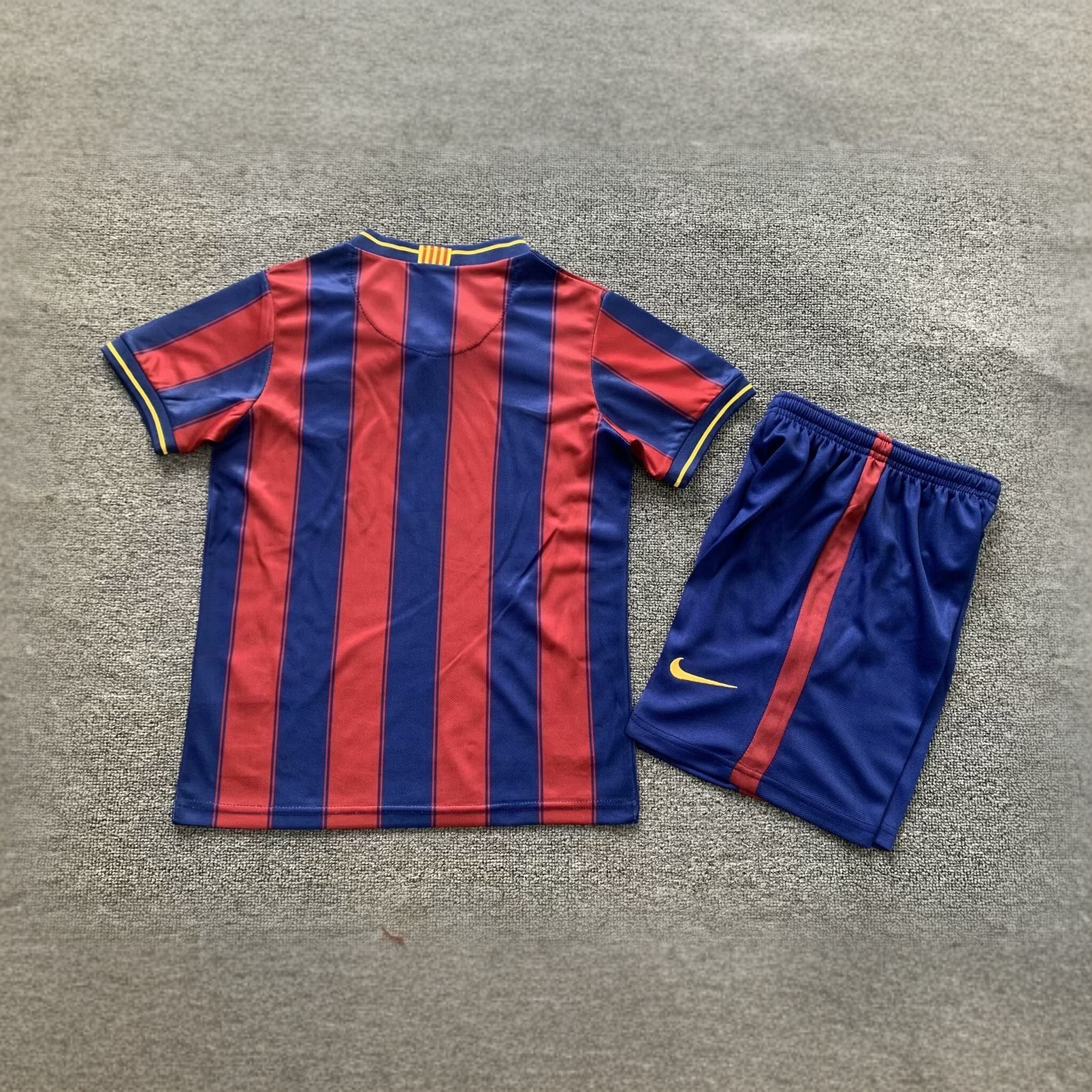 09-10 Barcelona Home Retro Kids Kits Children Shirt Football Jerseys Yupoo 1