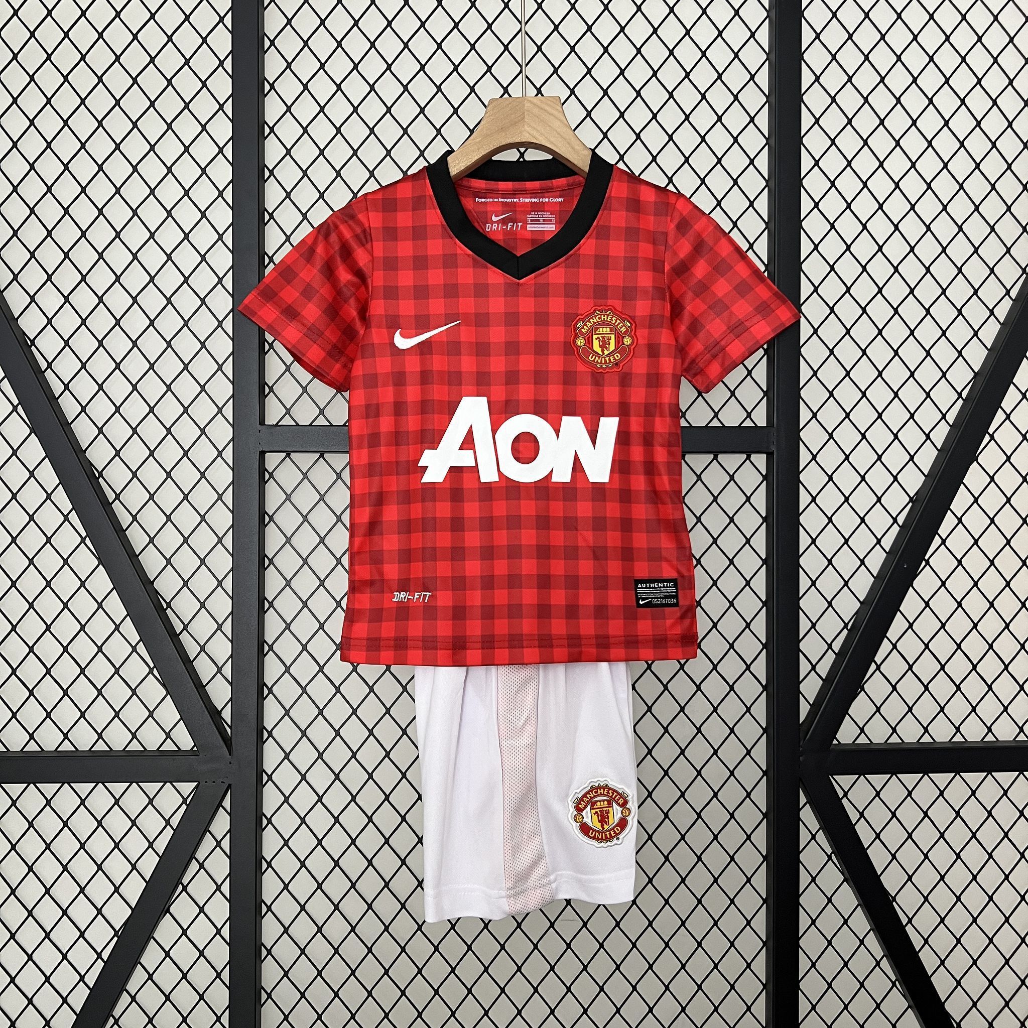 12-13 Manchester United Home Retro Kid Kits Youth Apparels AAAAJersey Wholesale Yupoo