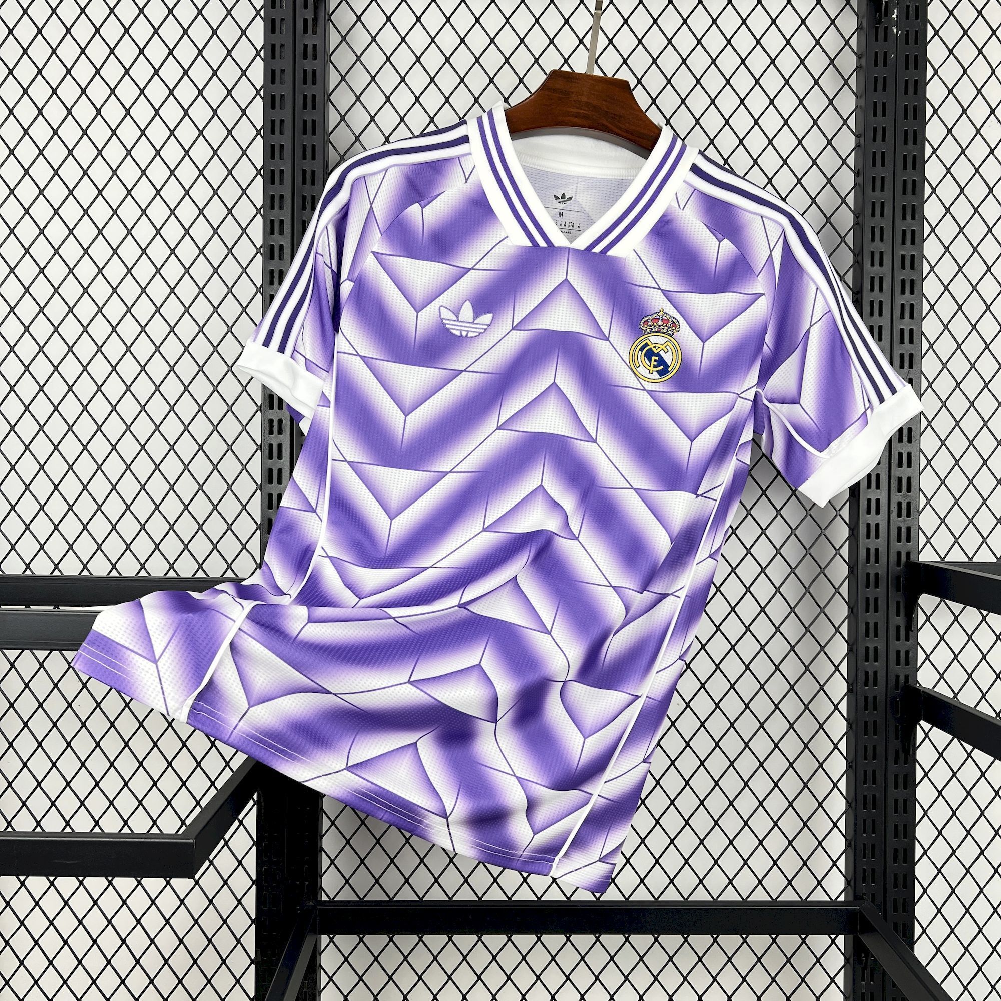 25-26 Real Madrid Purple Special Edition Football T-Shirt AAAAJersey Wholesale Yupoo