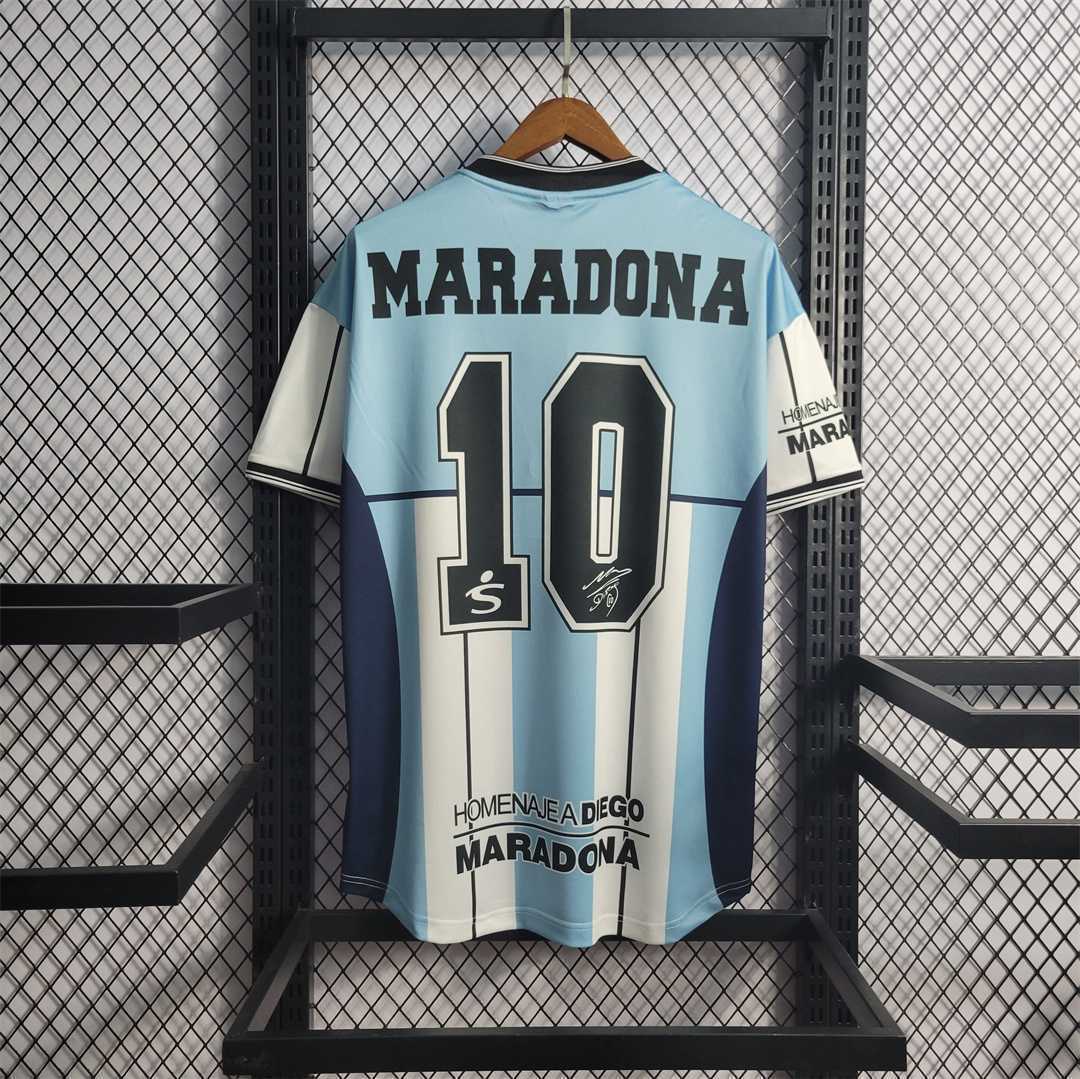 2001 Argentina Maradona #10 Commemorative Edition 6