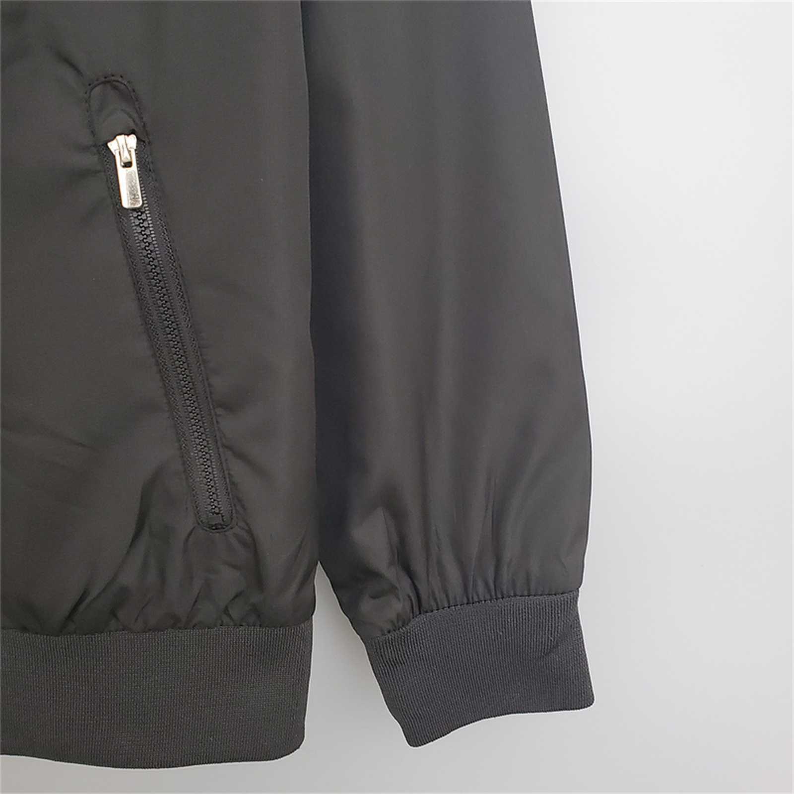 21-22 Tottenham Hotspur purple-black windbreaker 2