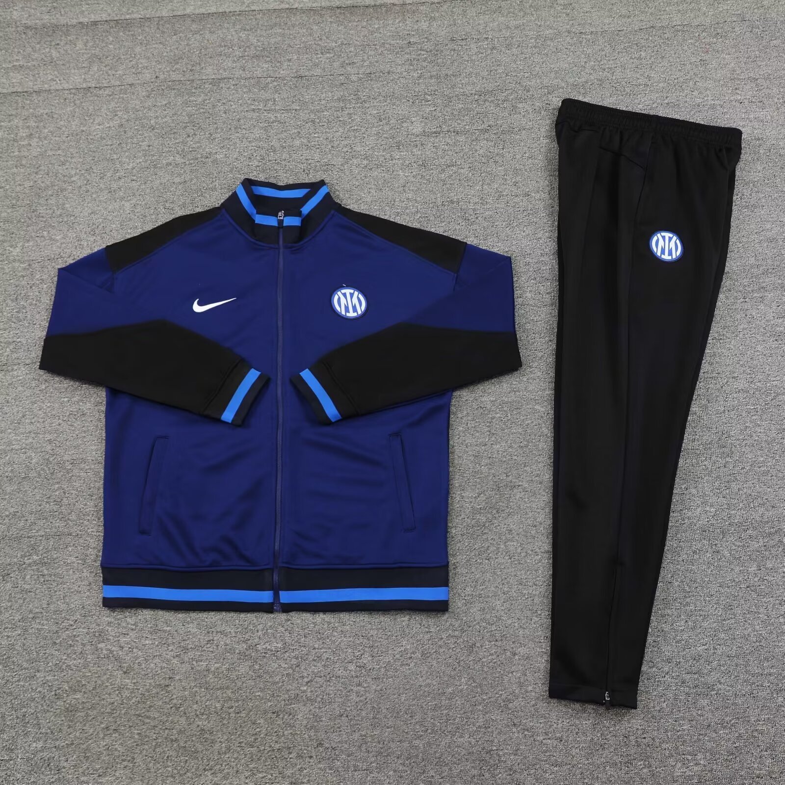 24-25 Inter Milan Jackets Football Shirts 1