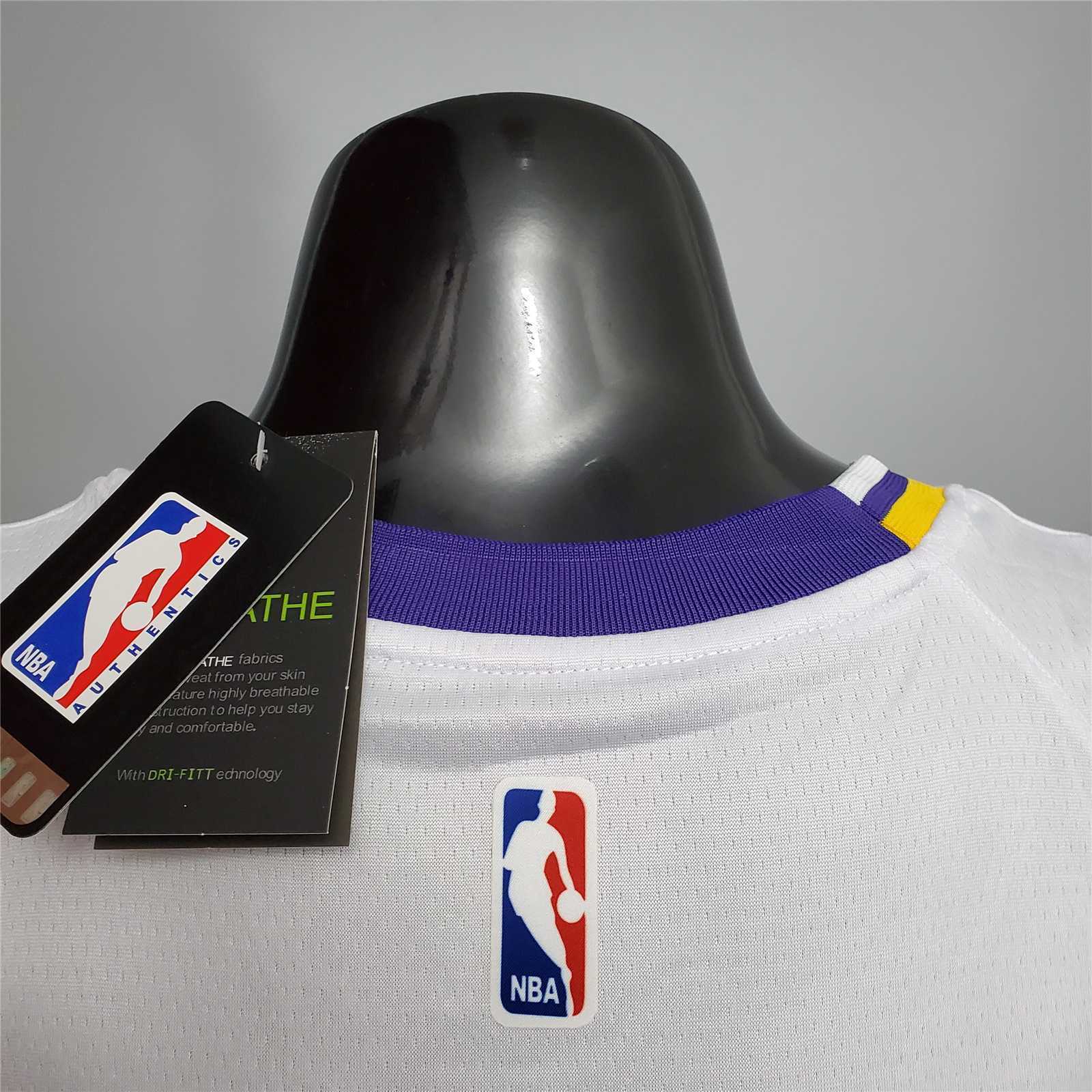 DAVIS #3 Lakers Round neck white 5