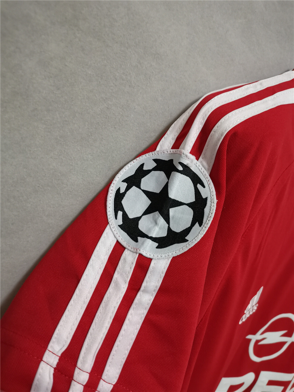 01-02 Bayern Munich Champions League home red 5