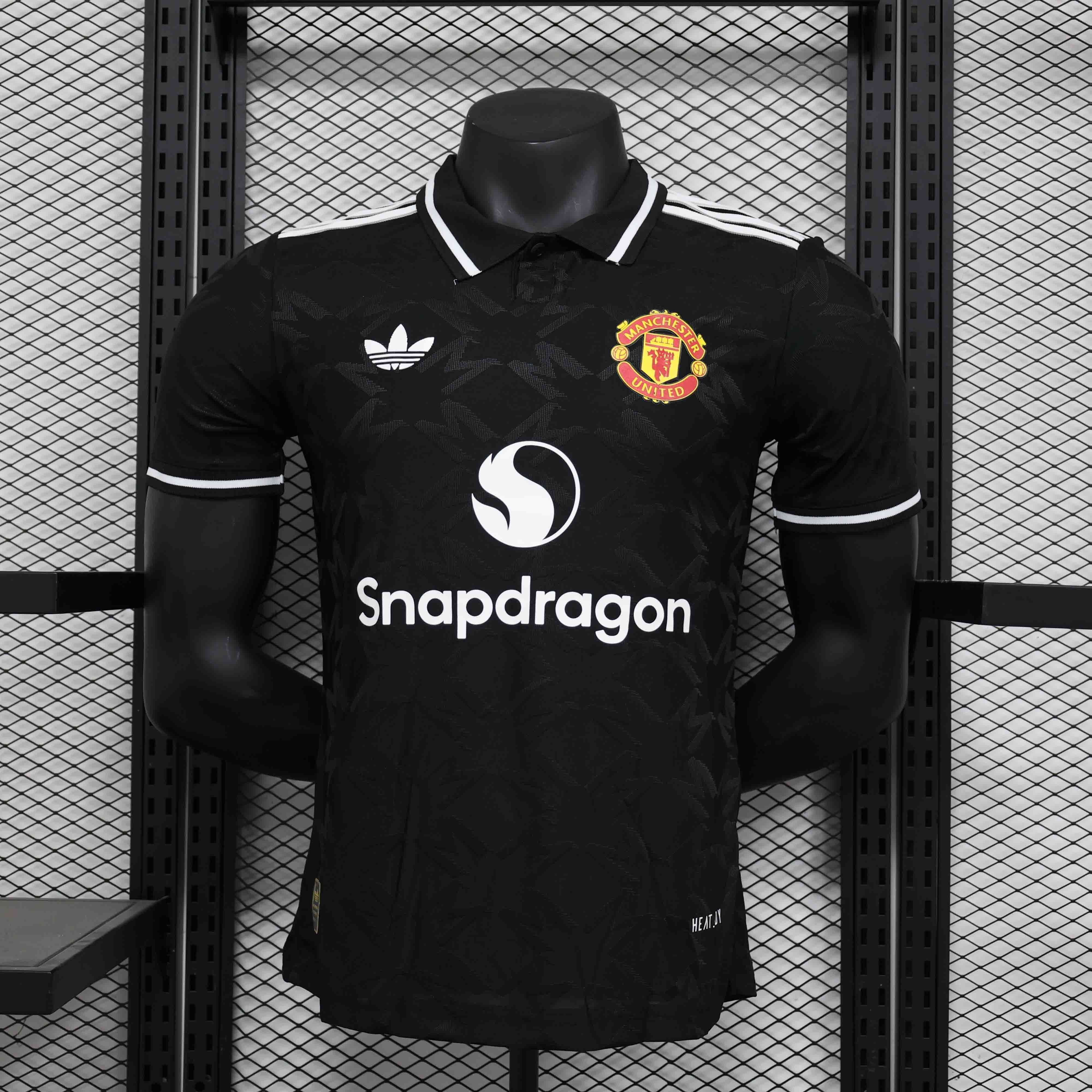 24-25 Manchester United Black Special Edition Player Version Shirt AAAAJersey Supplier Yupoo