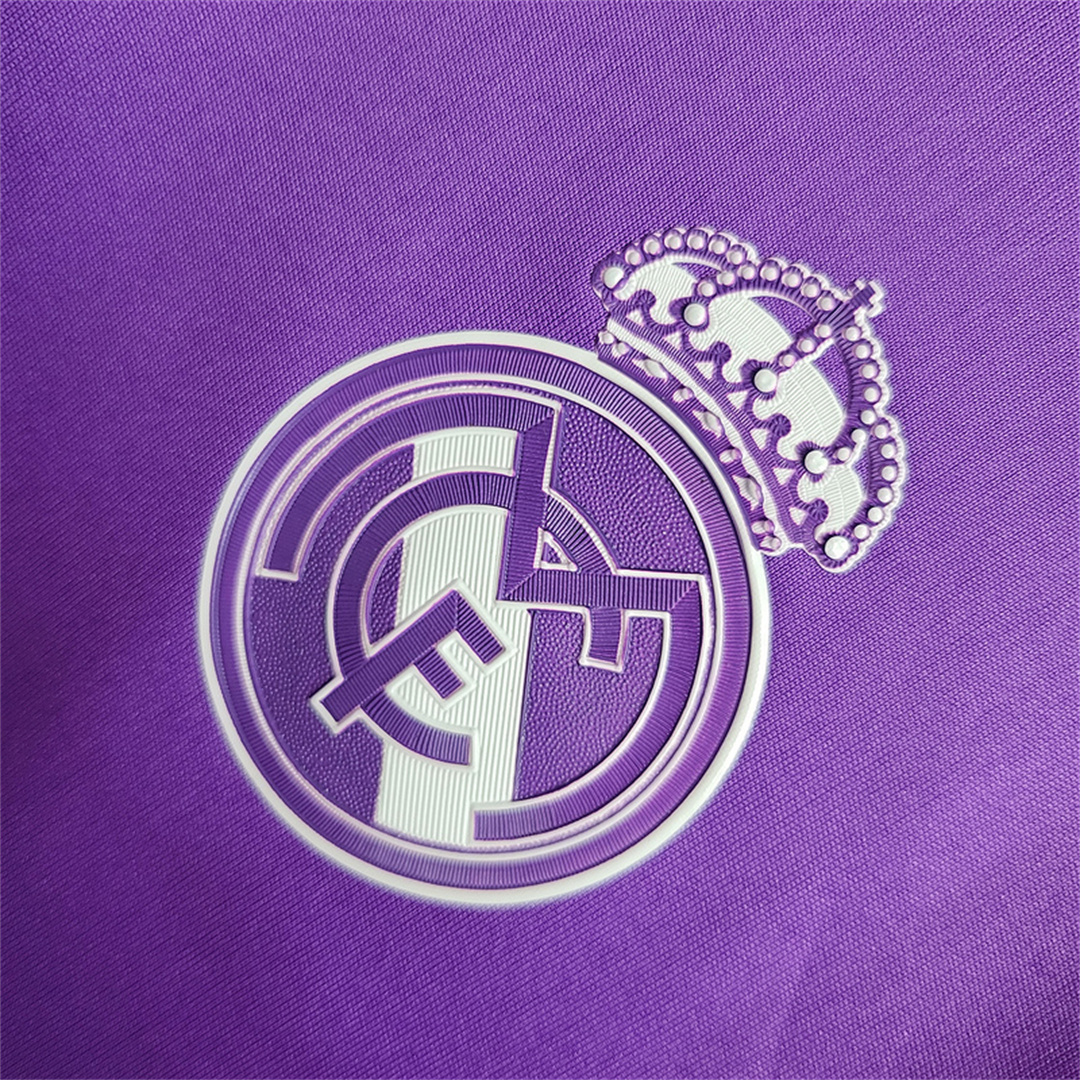 16-17 Real Madrid away purple 3