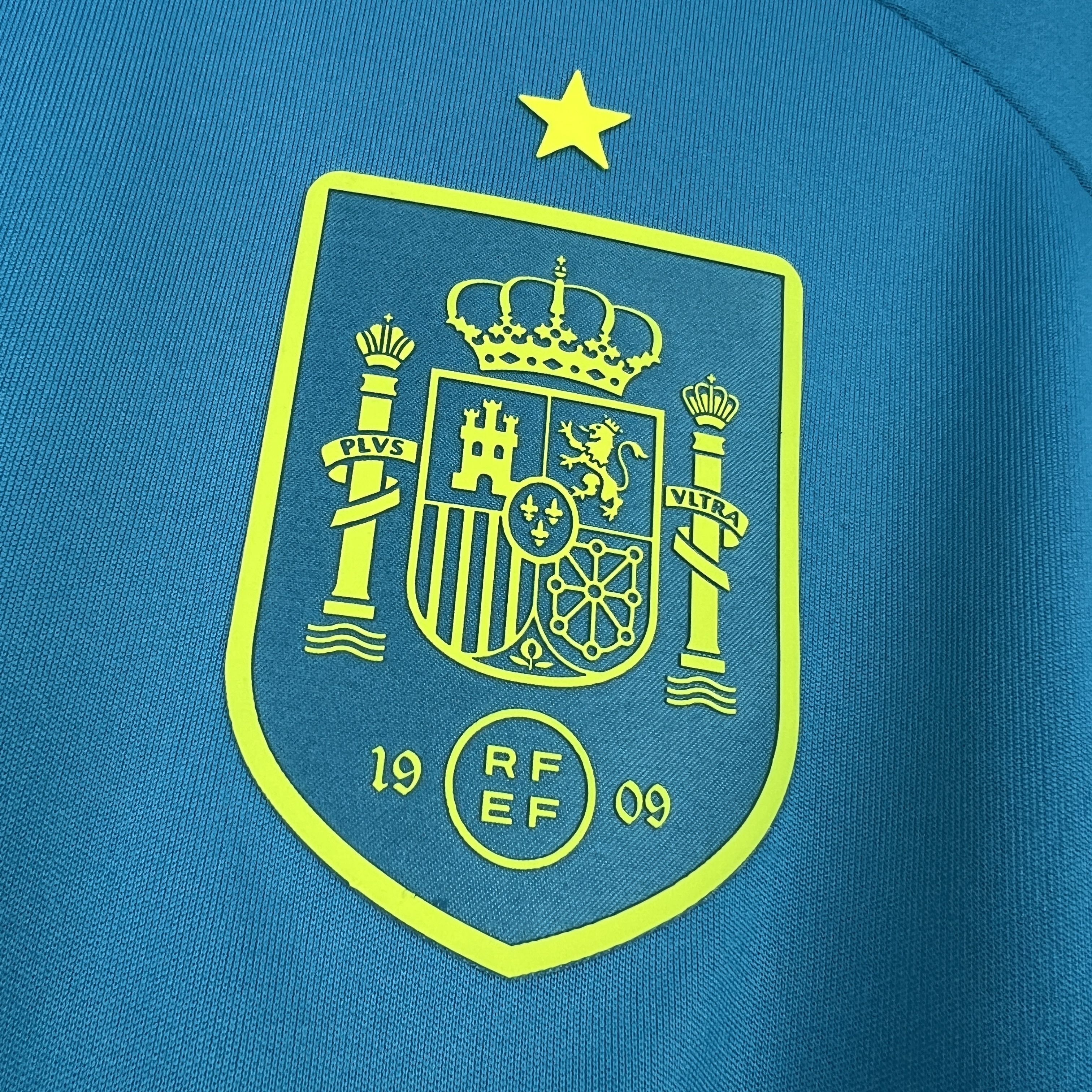 2026 World Cup Spain Goalkeeper Kit Football T-Shirt AAAAJerseys Supply Yupoo 1
