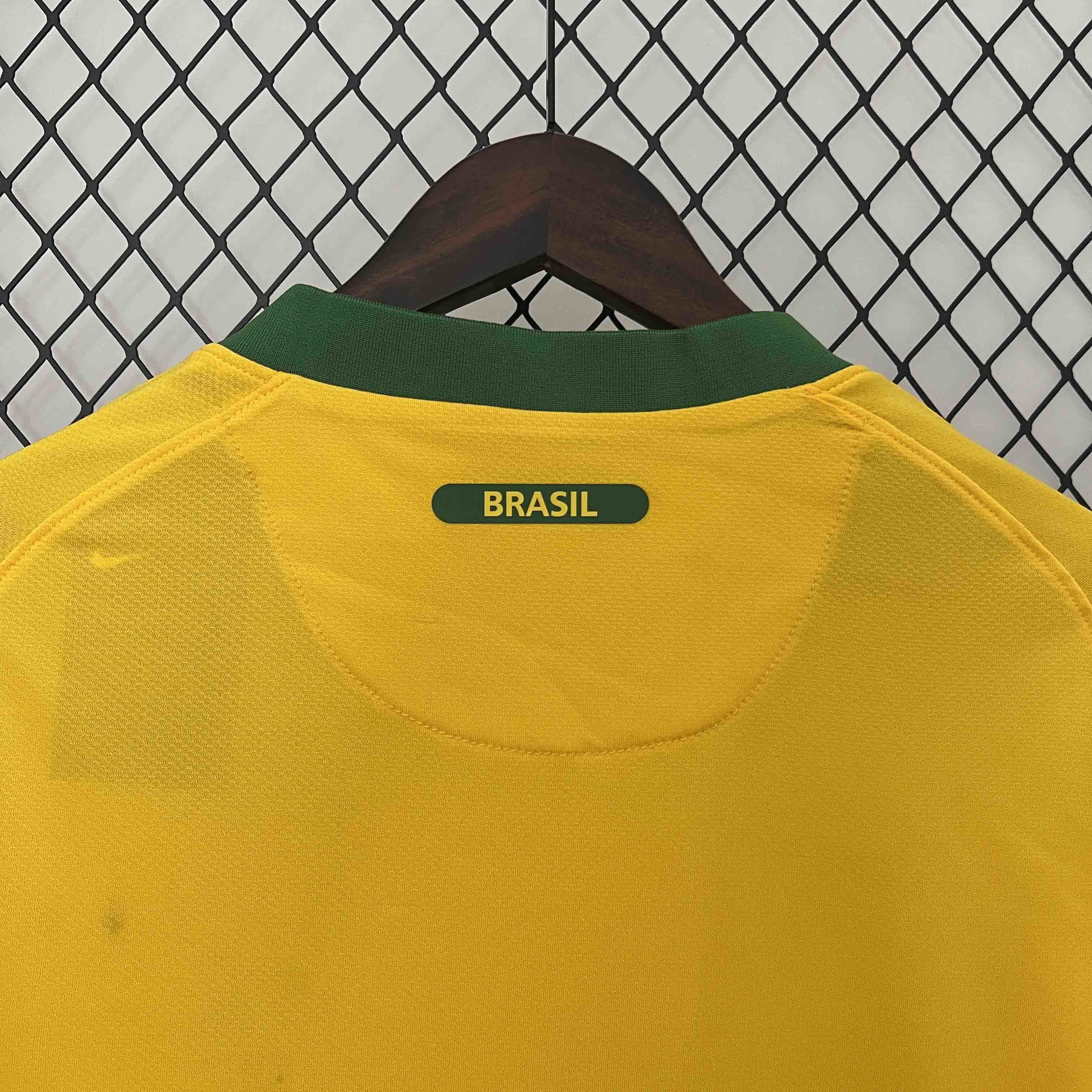 2010 Brazil Home Retro Kit Vintage Shirt Football AAAAJersey Supplier 4