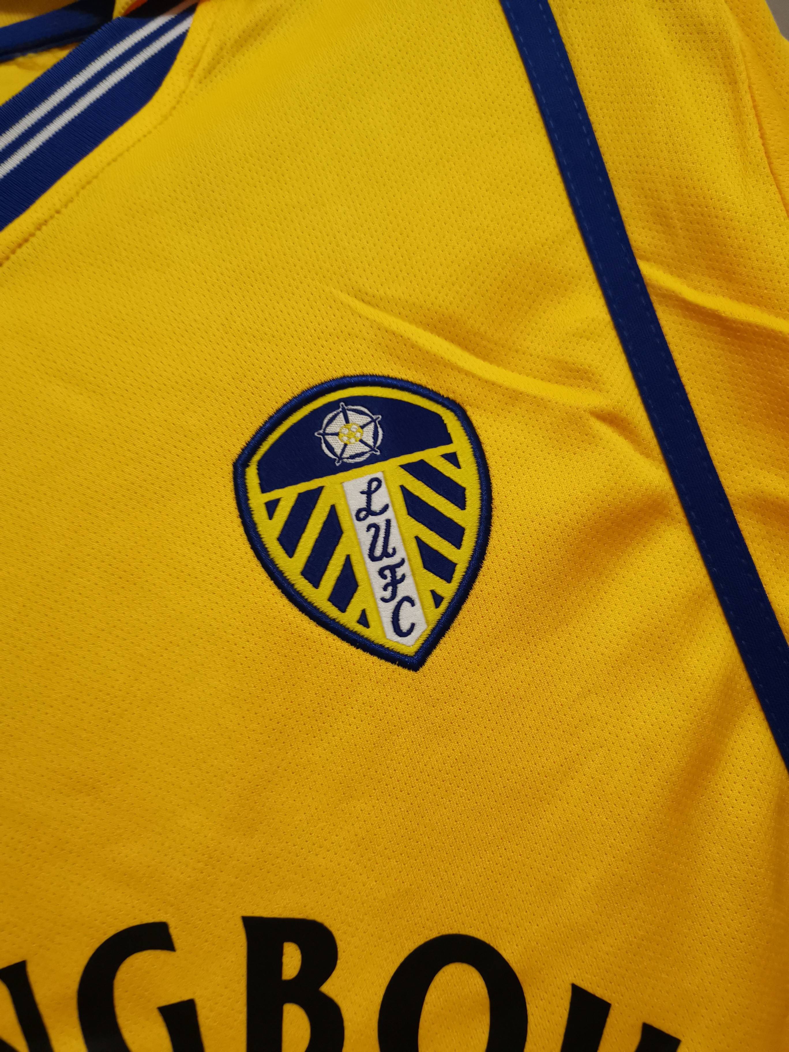 00-01 Leeds United yellow away 1
