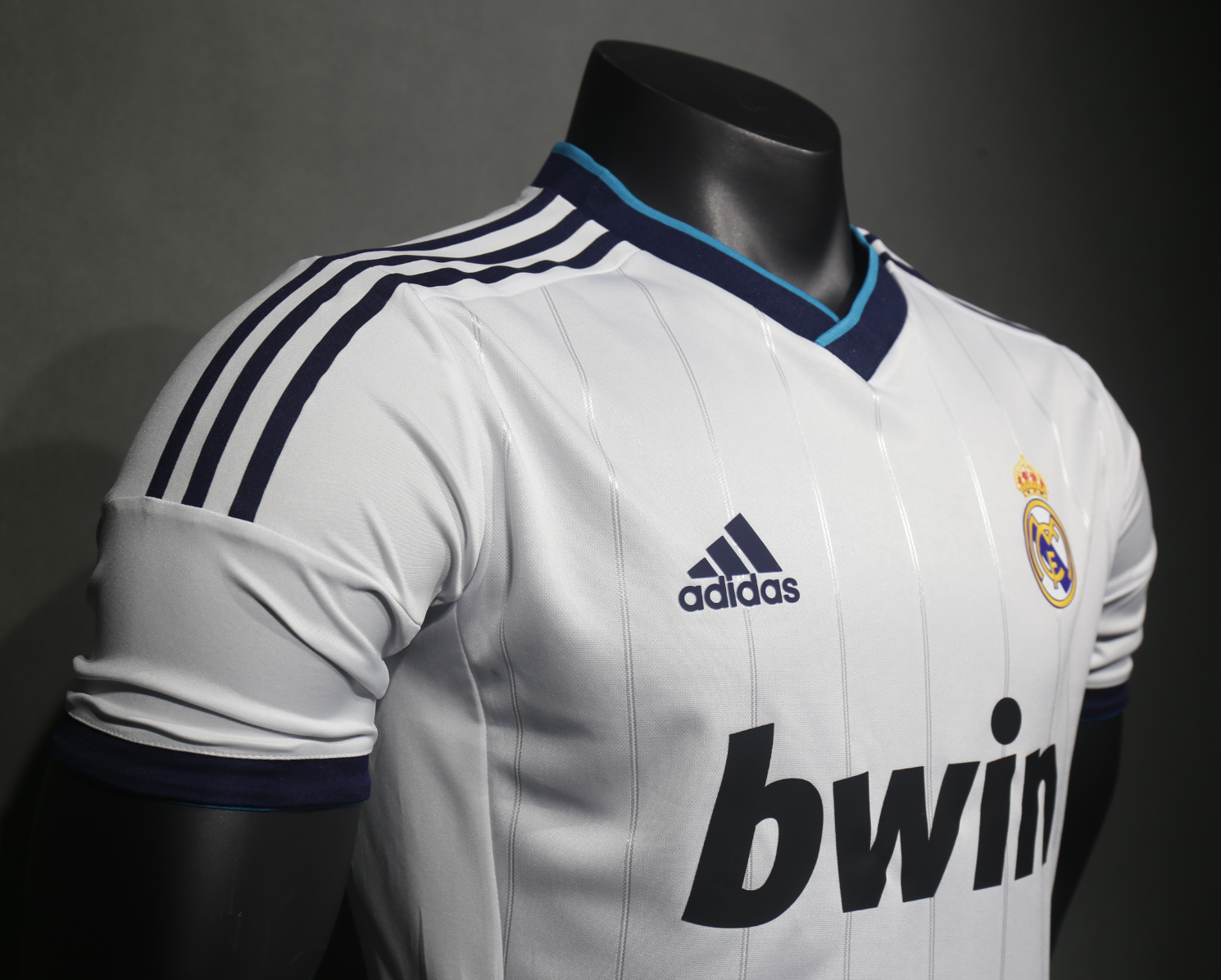 12-13 Real Madrid Home Retro Kit Vintage Player Version Sino Shirt AAAAJersey Dropship Yupoo 3