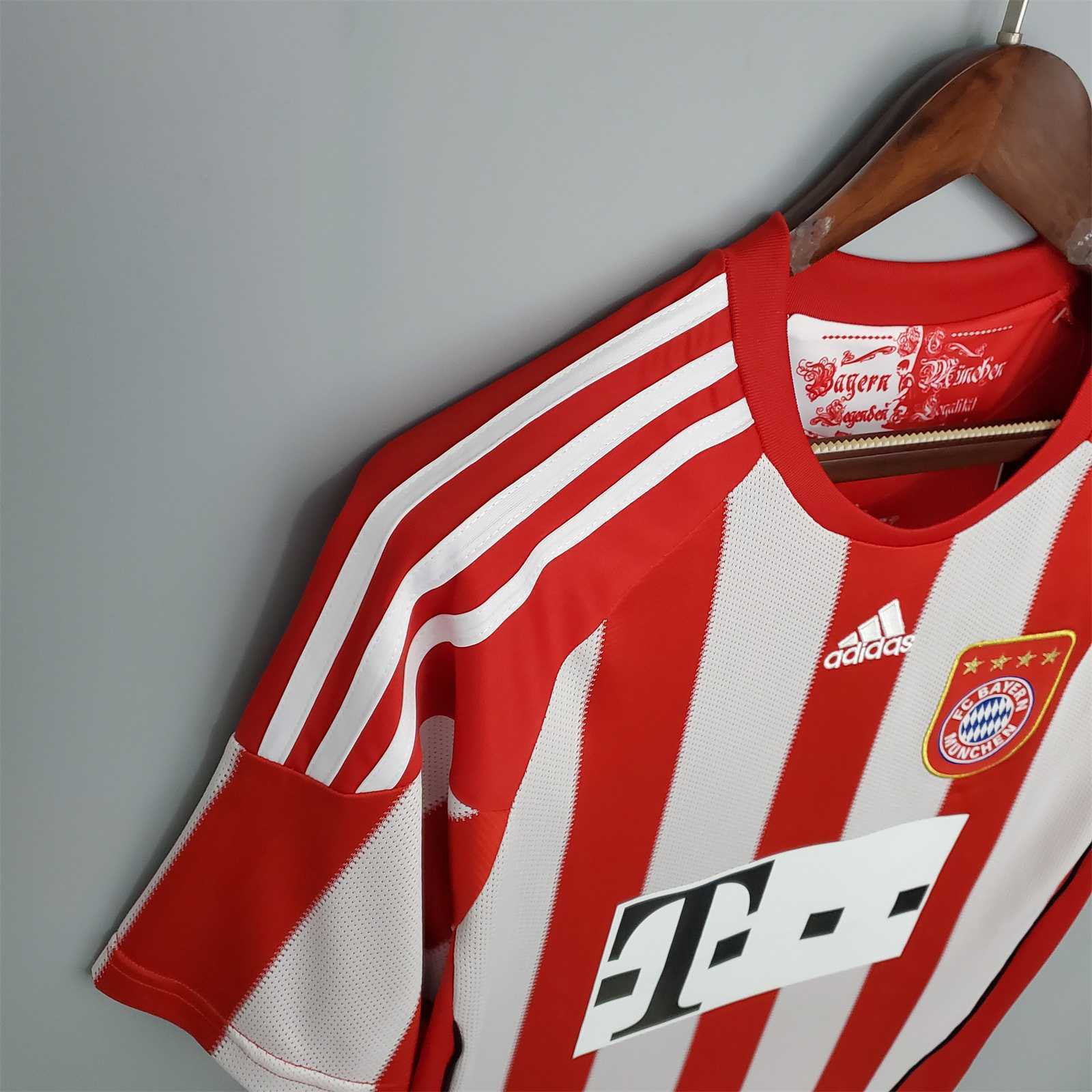 10-11 Bayern Munich home 8