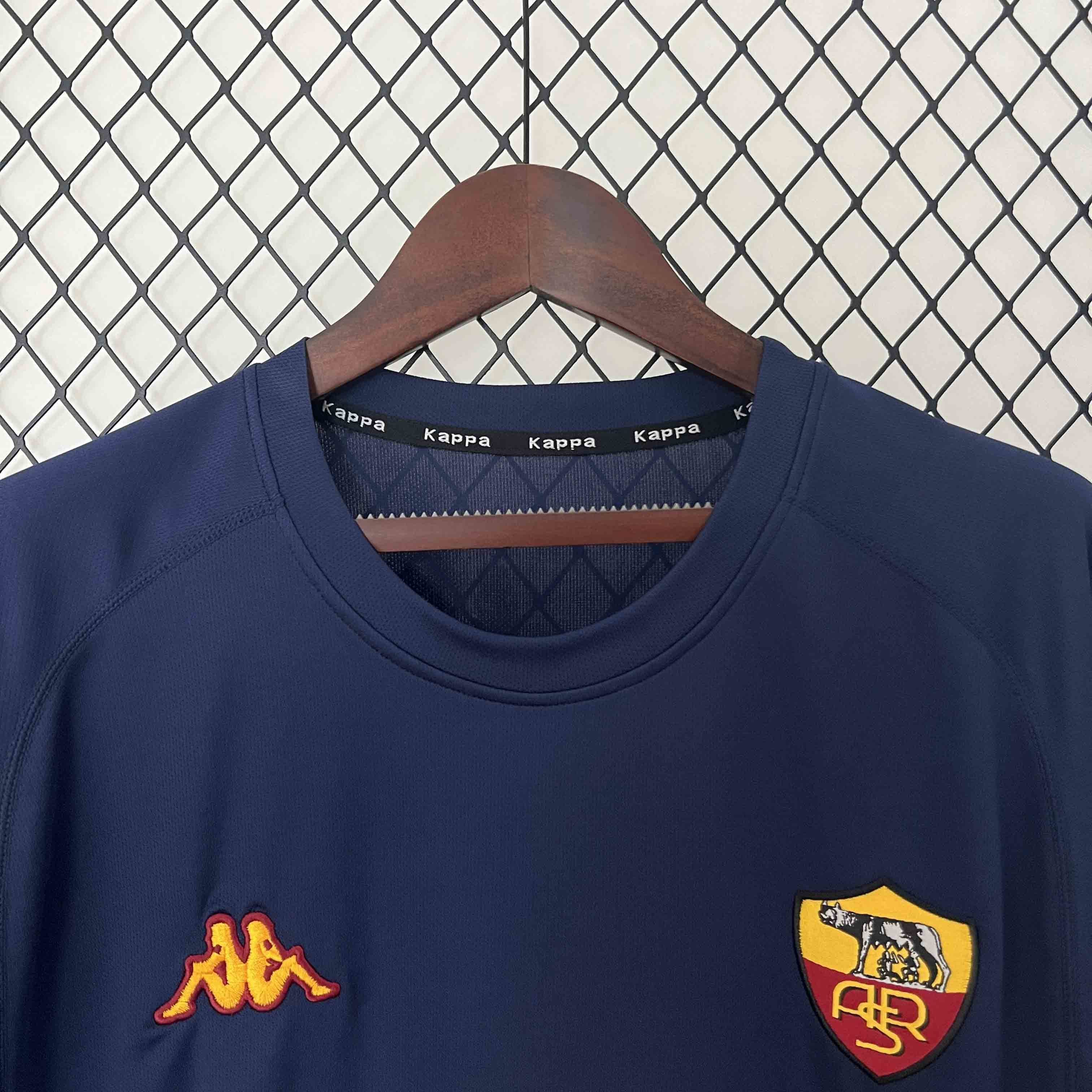 00-01 Roma Third Retro Kit Jersey Supplier Yupoo 3