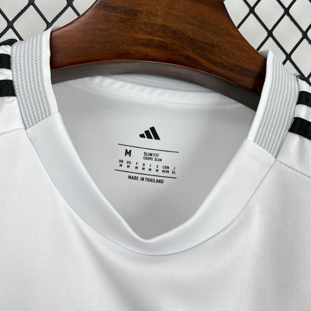 25-26 Real Madrid Home Vest Football T-Shirt AAAAJersey Supply Yupoo 1