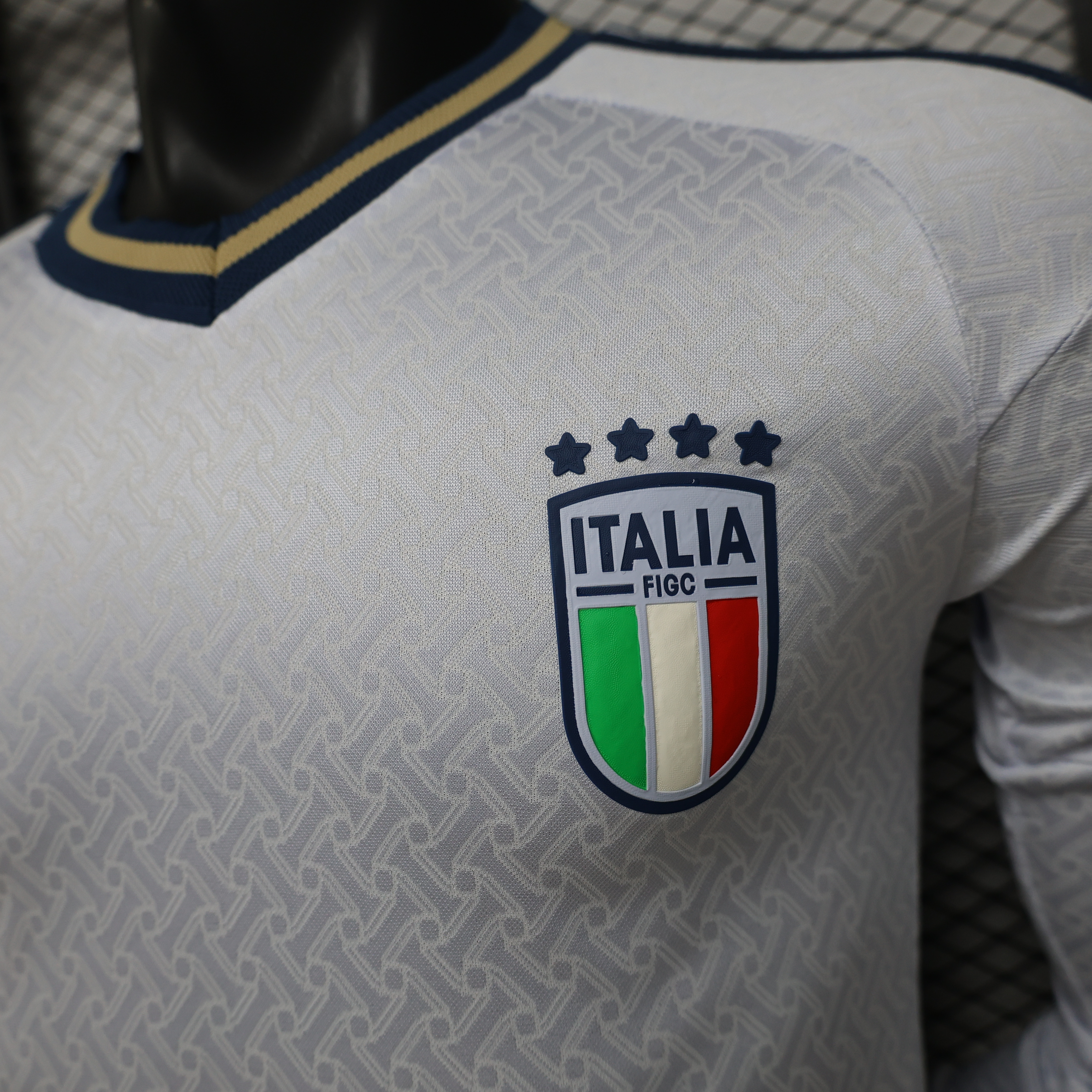 2026 Italy Away Mens Kit Football Player Version Long Sleeve Shirt AAAAJersey Supply Yupoo 9 6