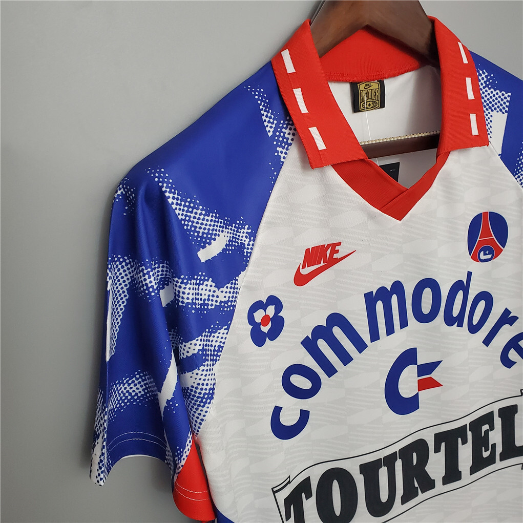 93-94 PSG away 7