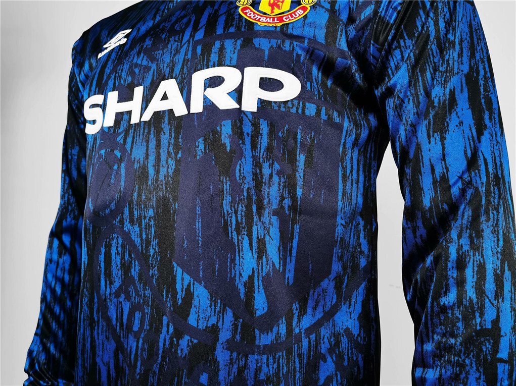 92-93 Manchester United away long sleeve 4