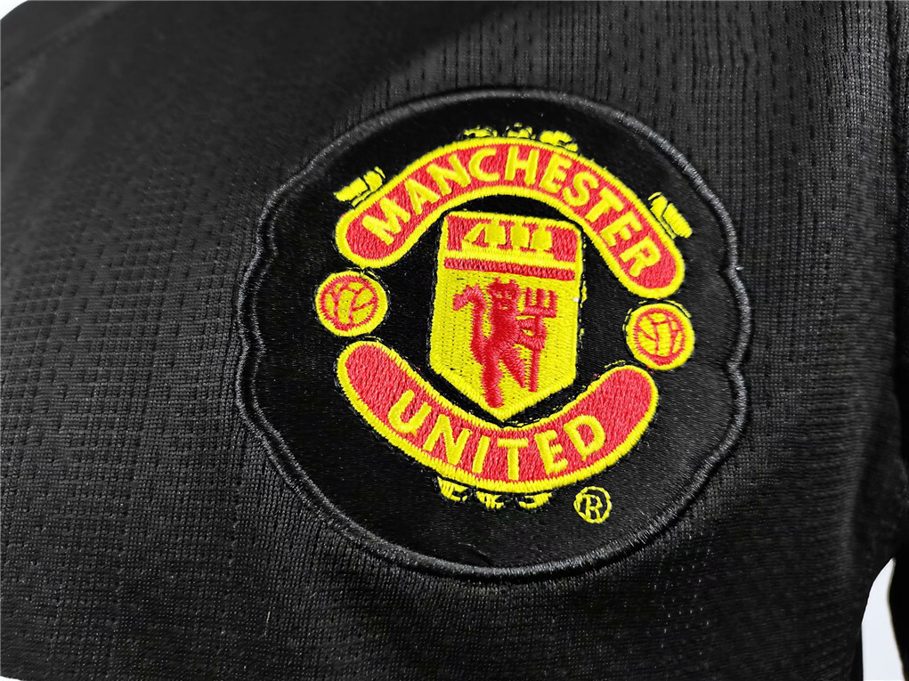 07-08 Manchester United away 6