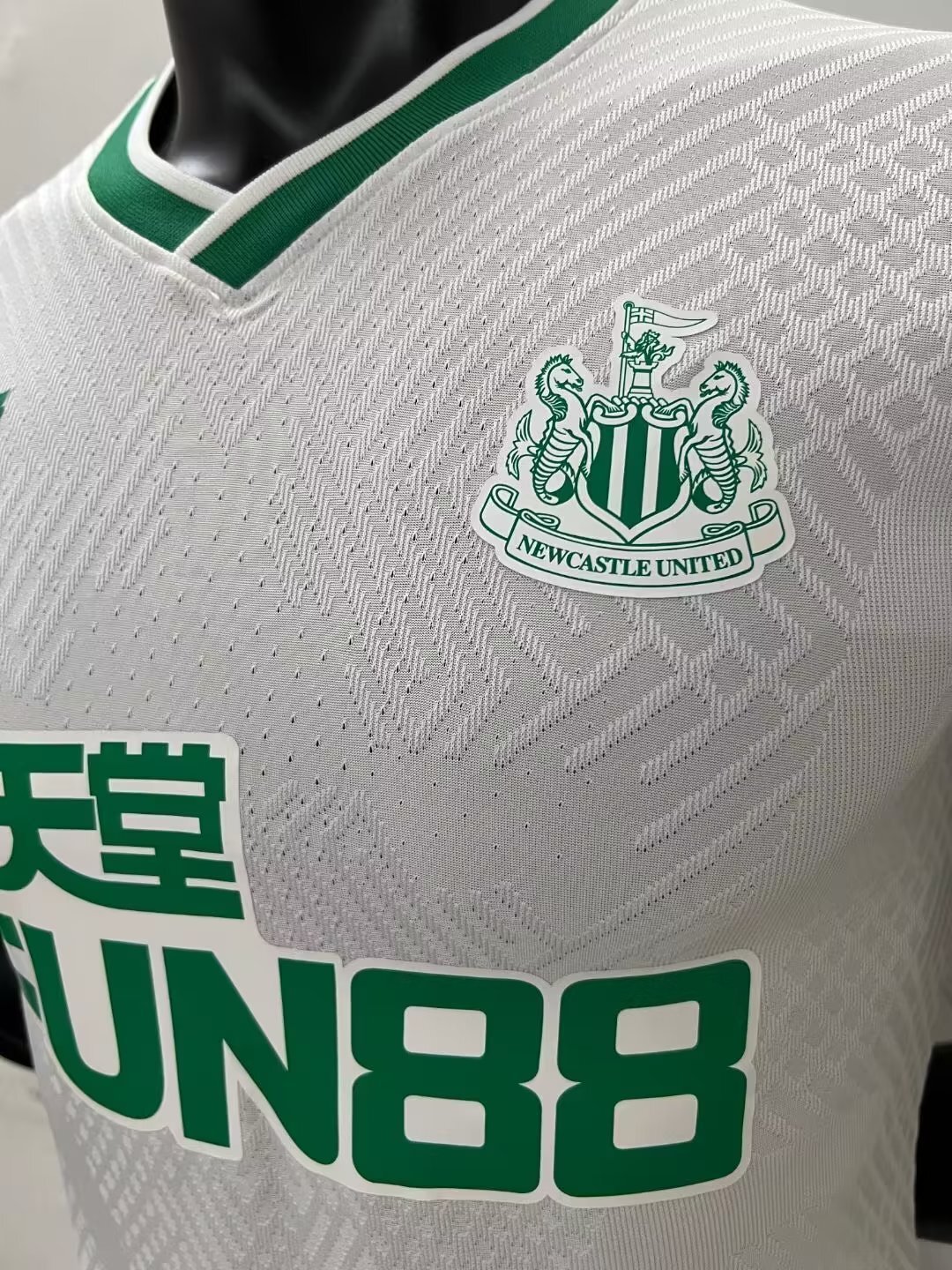 22-23 Newcastle third away player version 5