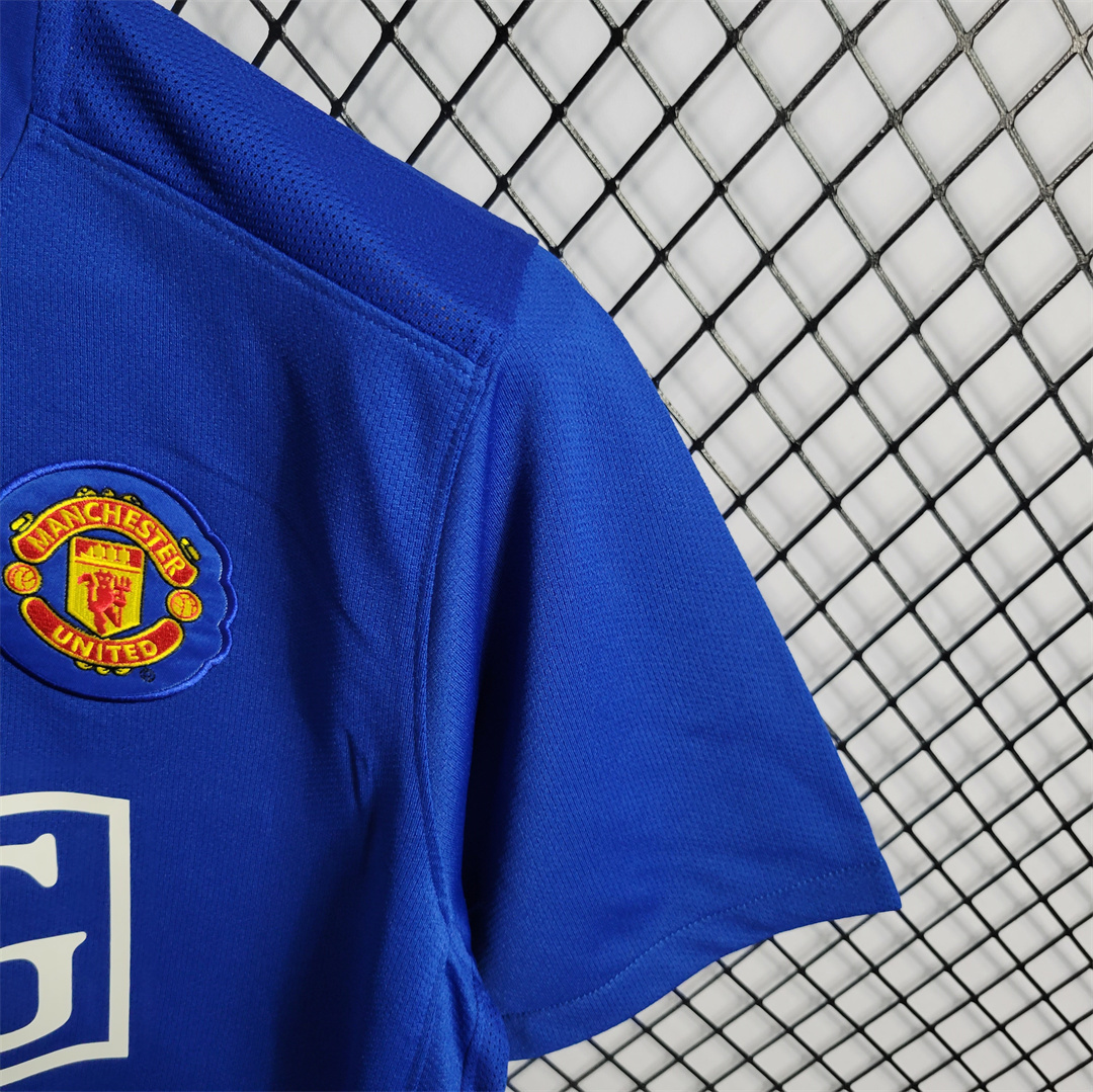 08-09 Manchester United away 9