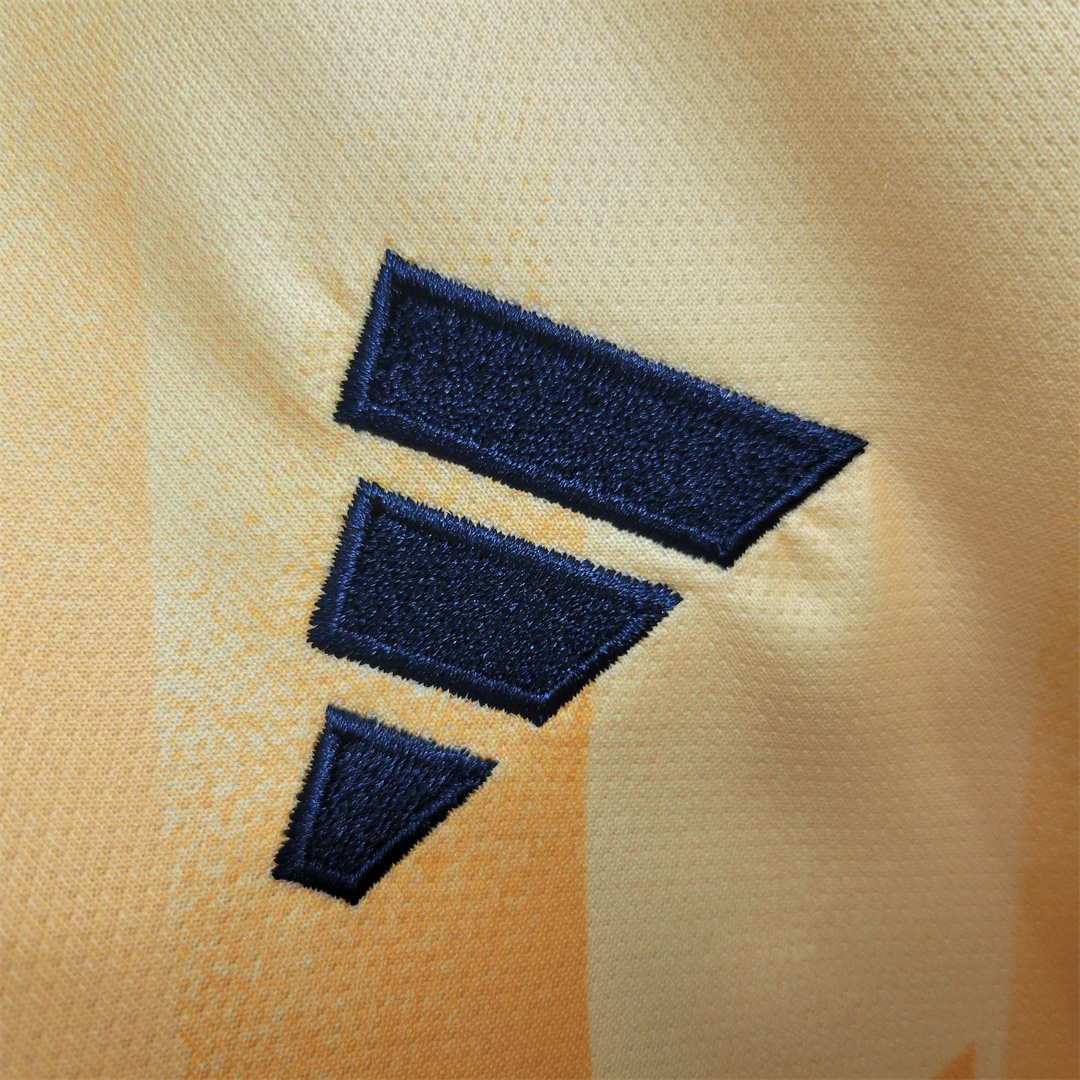 23-24 Ajax away 5