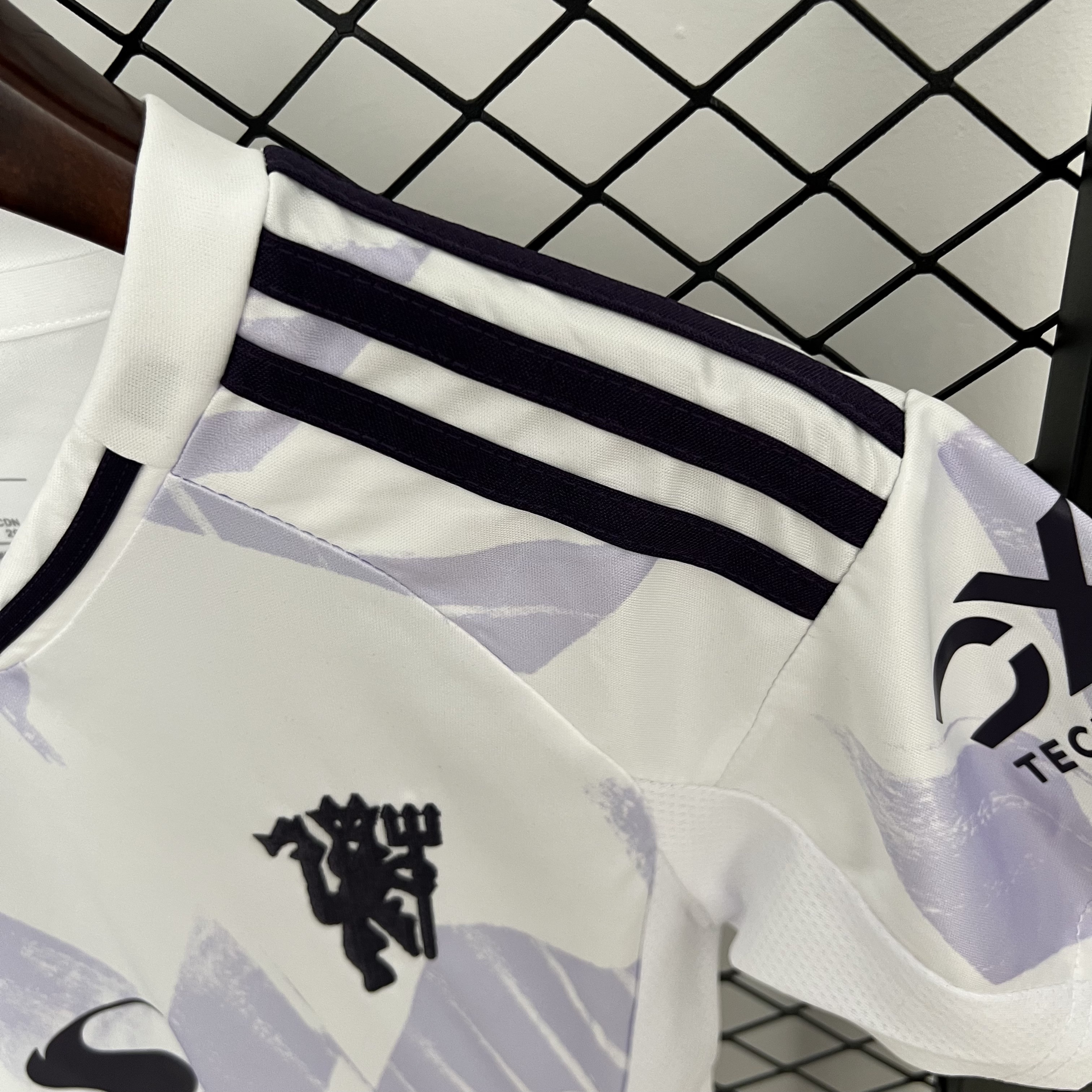 25-26 Manchester United Away Kid Kits Youth Apparels AAAAJersey Supply Yupoo 1