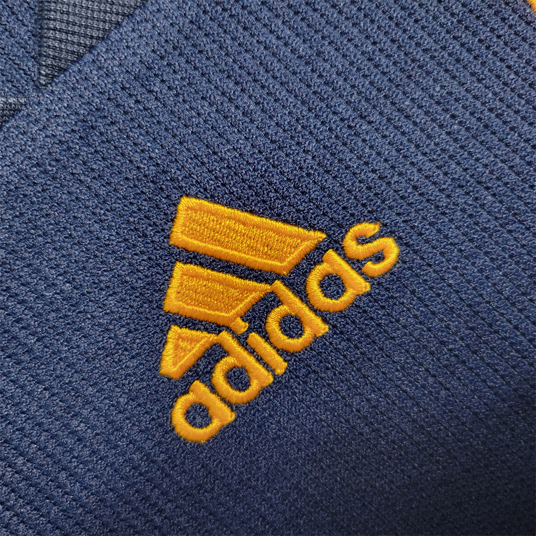 2010 Spain away blue 1