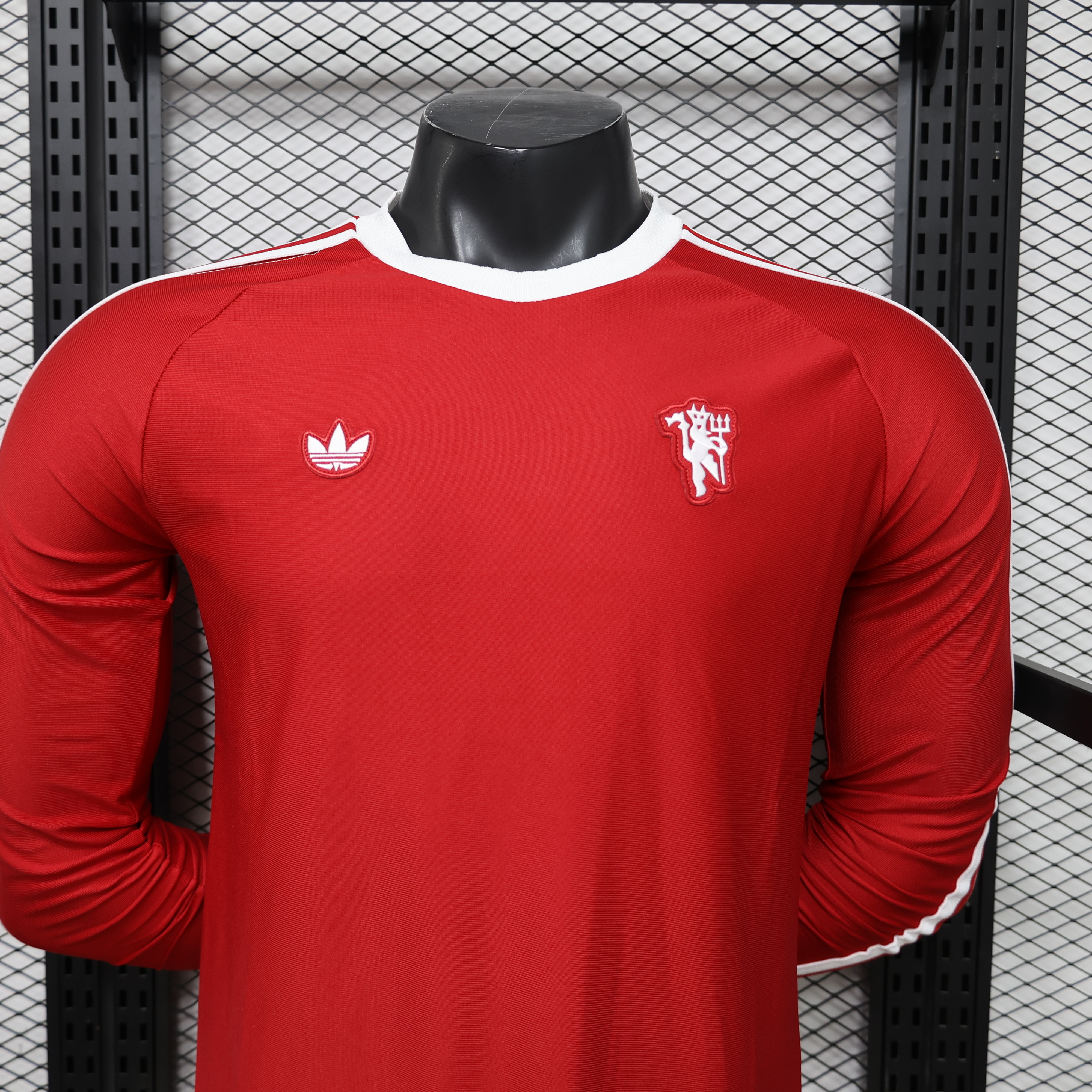 26-27 Manchester Unite Mens Casual Retro Style Football Long Sleeve Shirt AAAAJersey Wholesale Yupoo 2