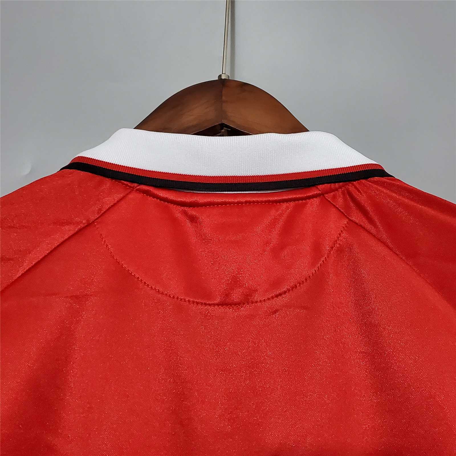 99-00 Manchester United home long sleeve 1