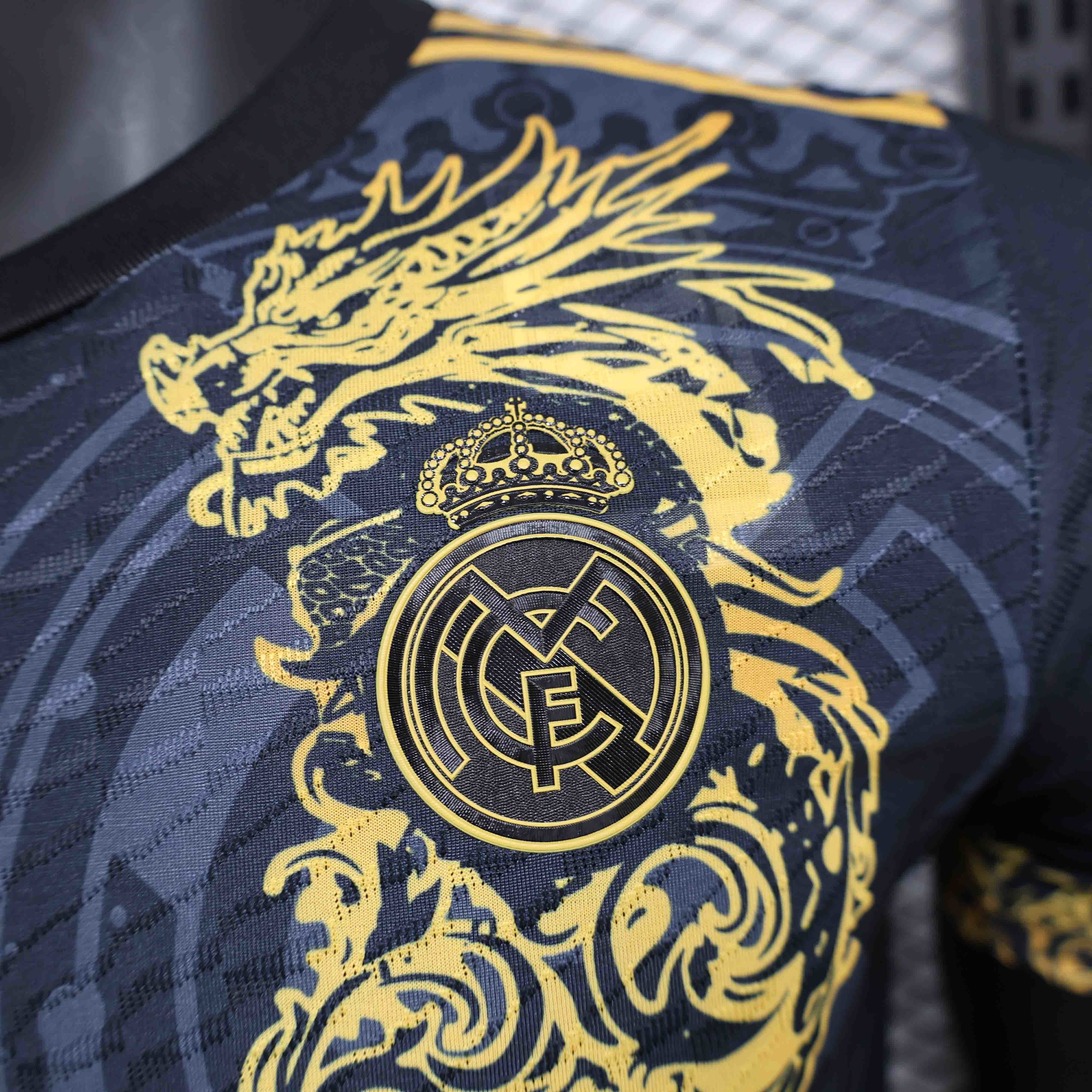 24-25 Real Madrid Black Golden Dragon Special Edition Player Version Shirt AAAAJersey Supplier 1