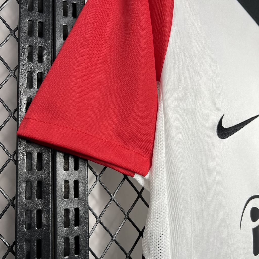 24-25 Frankfurt Home Kit Shirt Football Uniforms AAAAJersey Supplier Yupoo 1