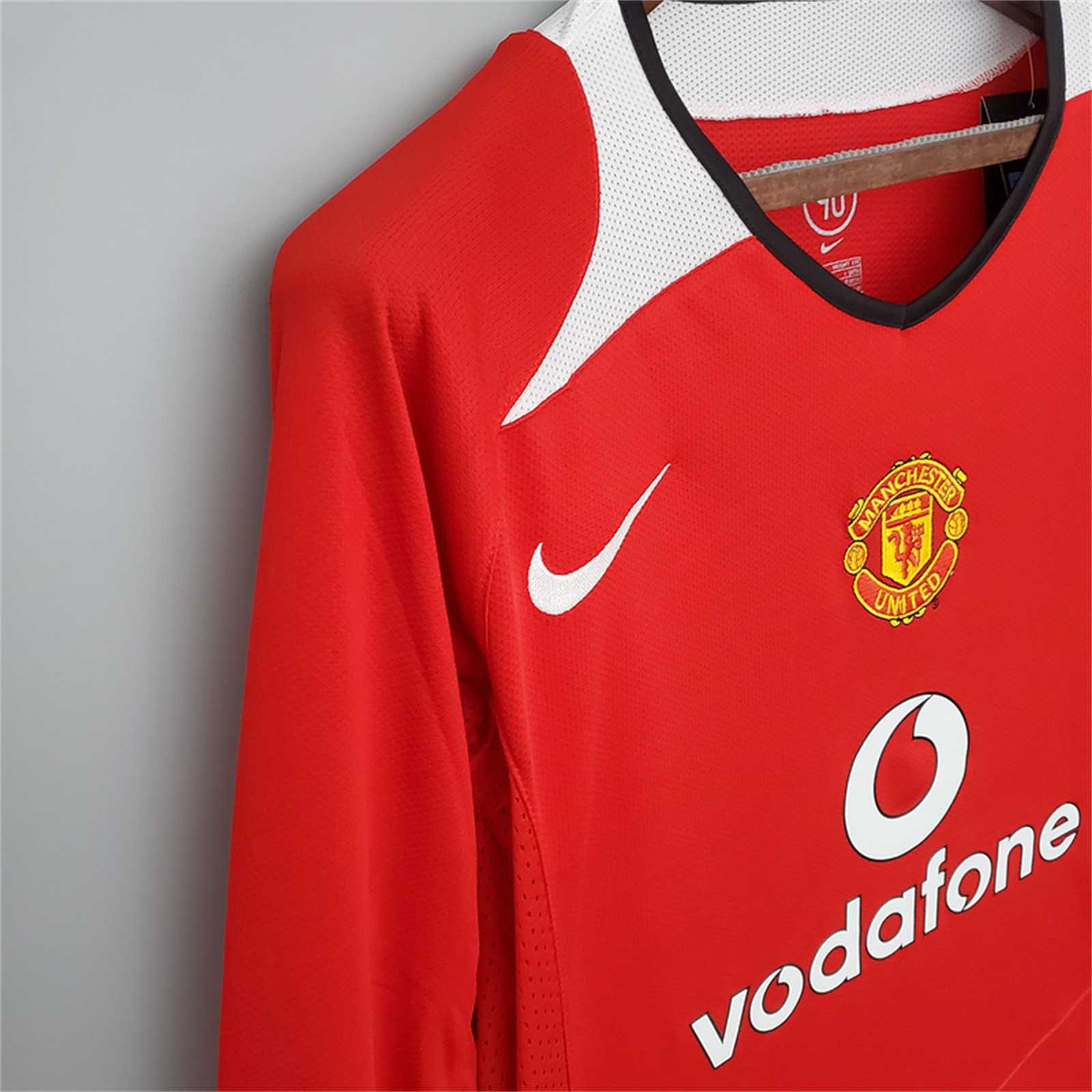 04-06 Manchester United home long sleeve 7