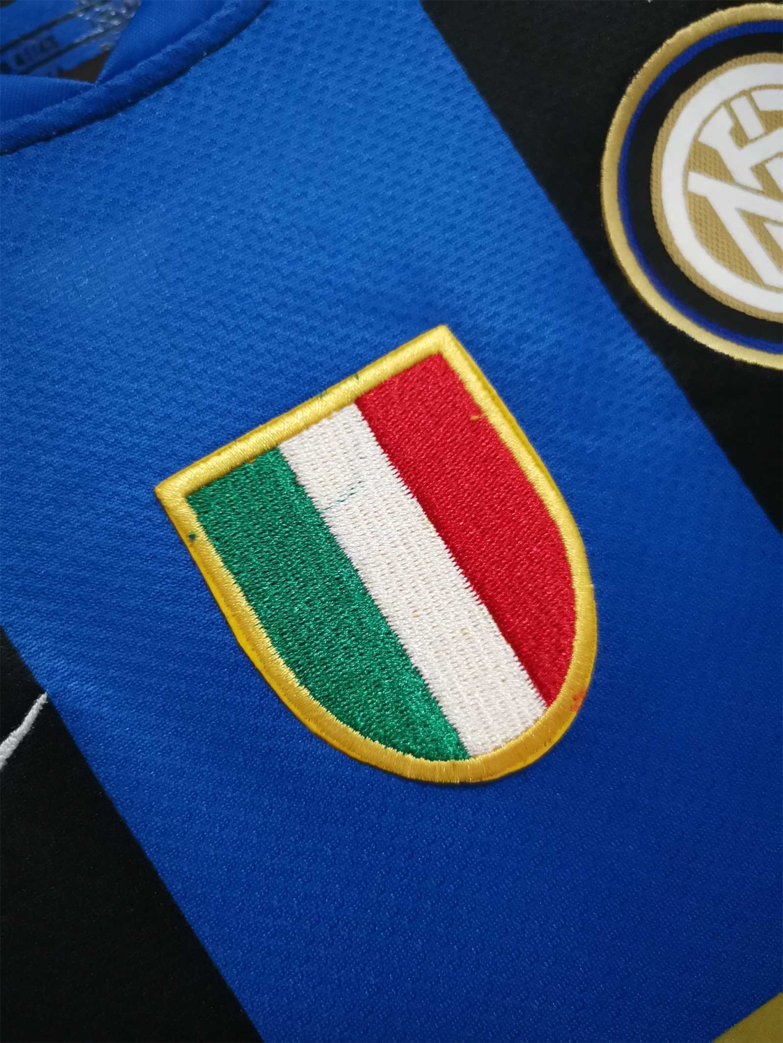 08-09 Inter Milan home Serie A version 3