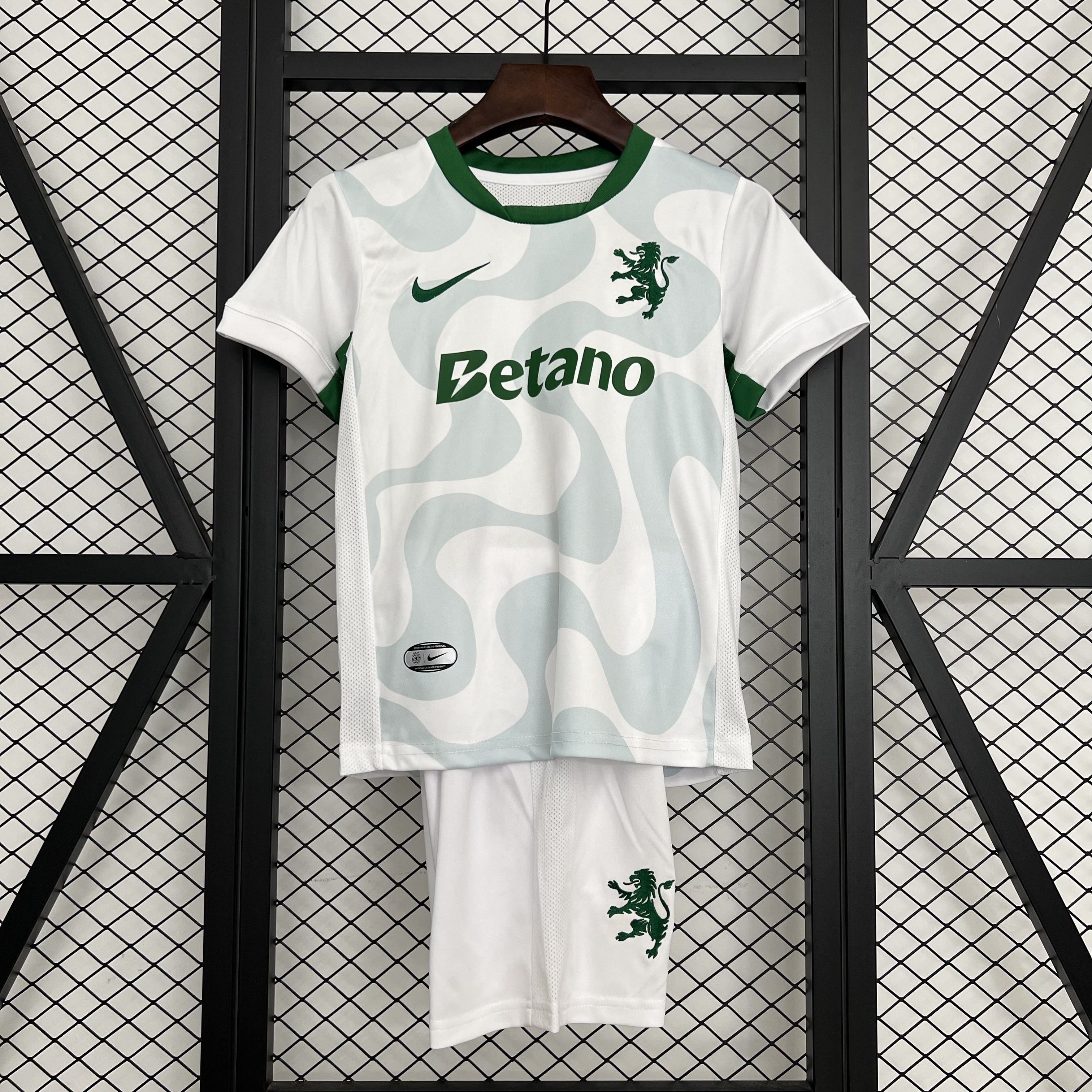25-26 Sporting Lisbon Away Kids Kit Soccer Youth Apparels Sport AAAAJersey Supply Yupoo