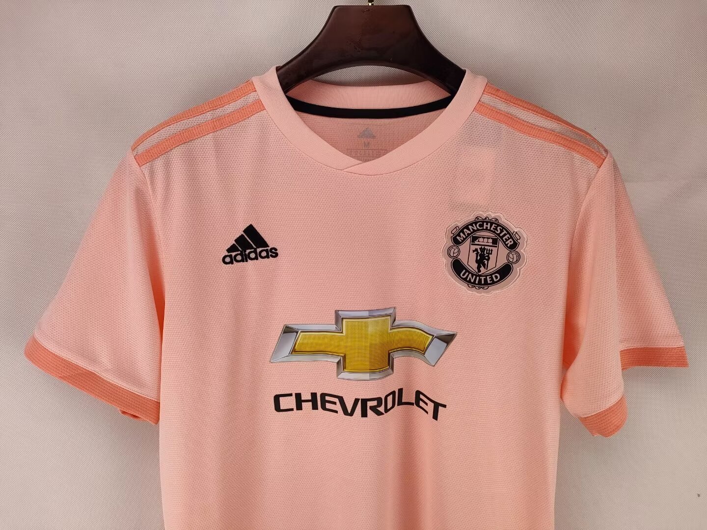 18-19 Manchester United Away Pink Retro Kit Jerseys Supllier Yupoo 2