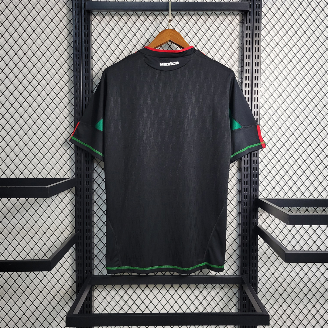 2010 Mexico away 6